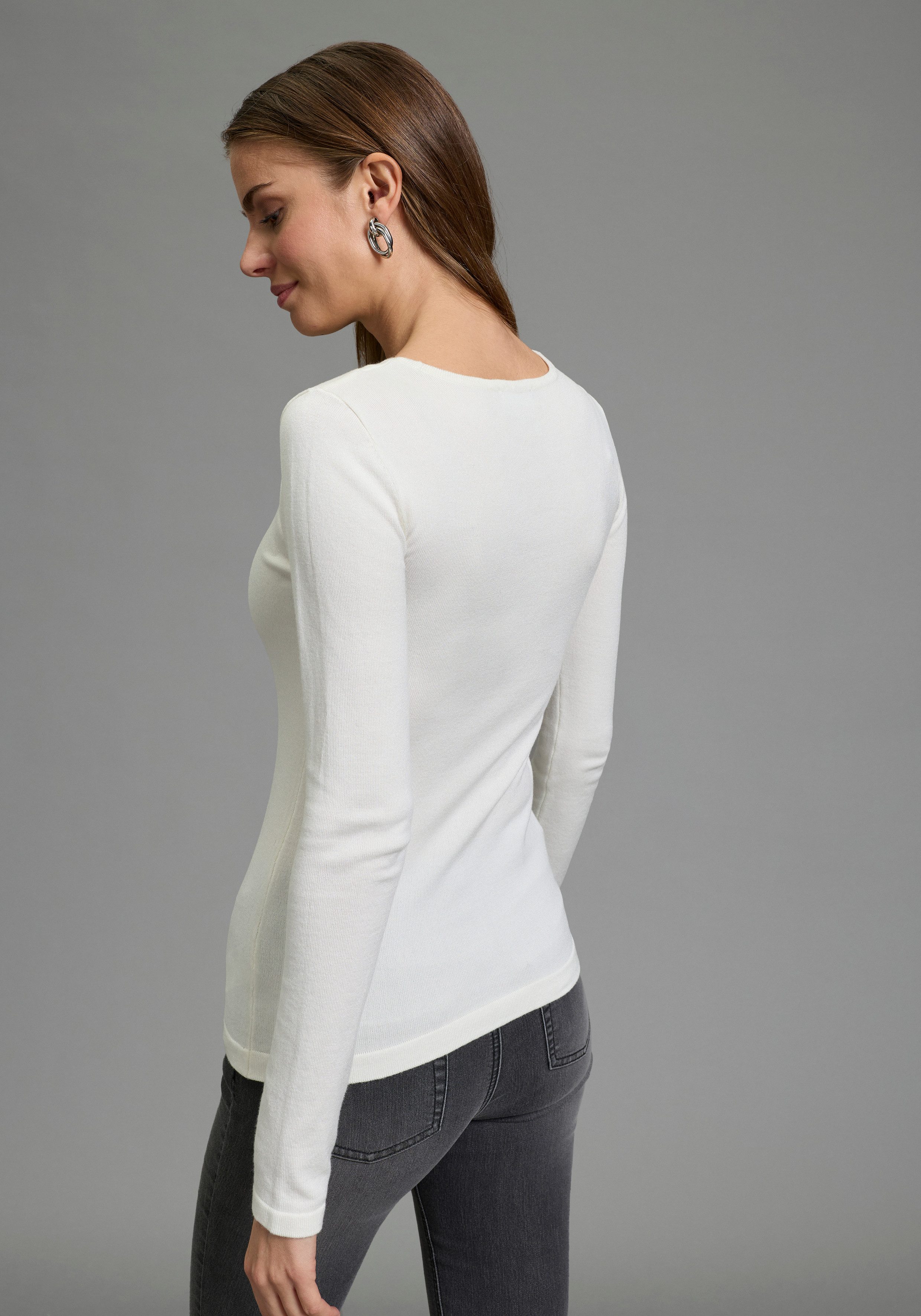 Melrose Strickpullover mit Cut-Out und Knotendetail. € 34,99, (€ 34,99 pro 1 Stk).