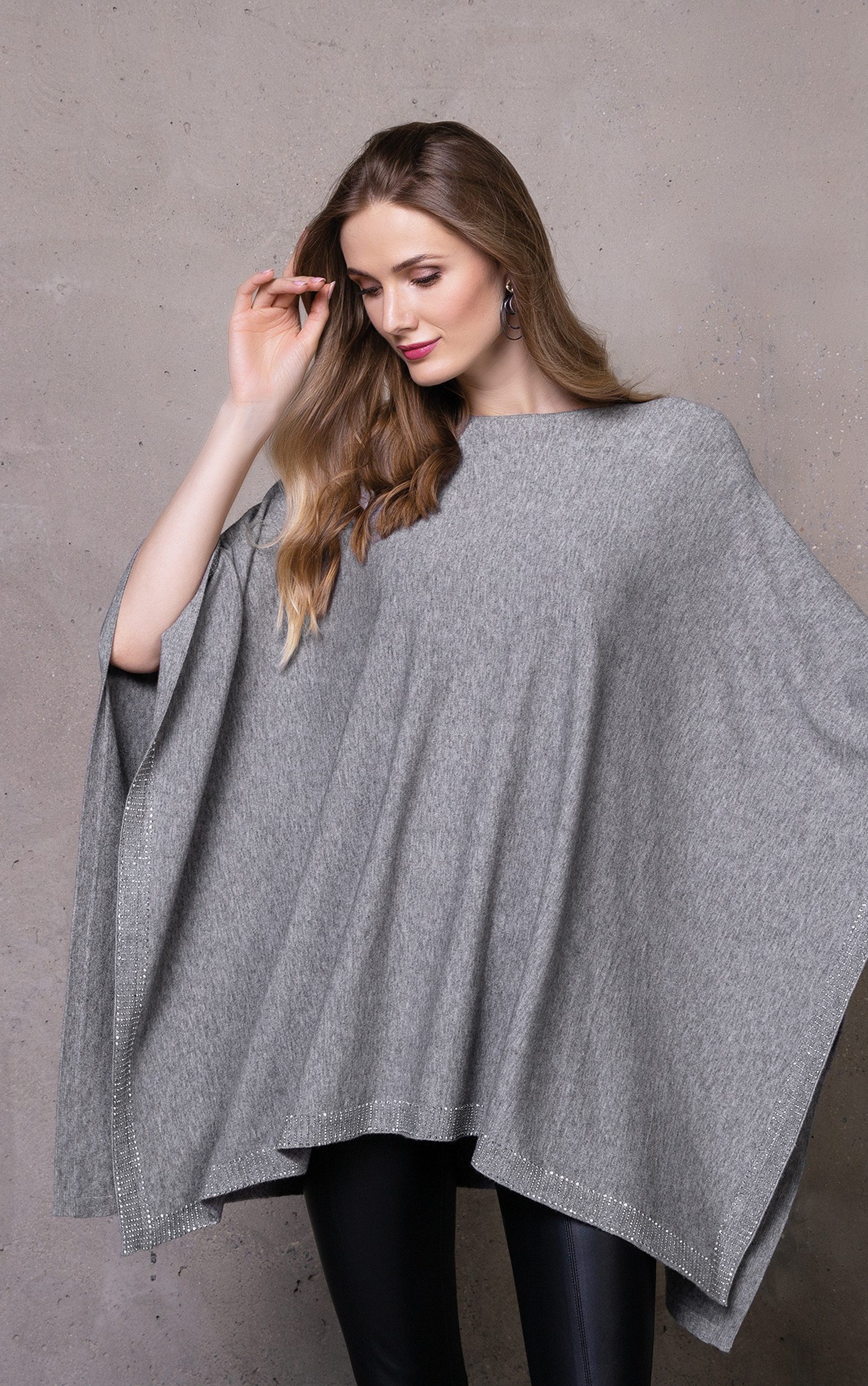 Passioni Strickponcho Legerer Poncho mit Strass-Detail an den Rändern günstig online kaufen