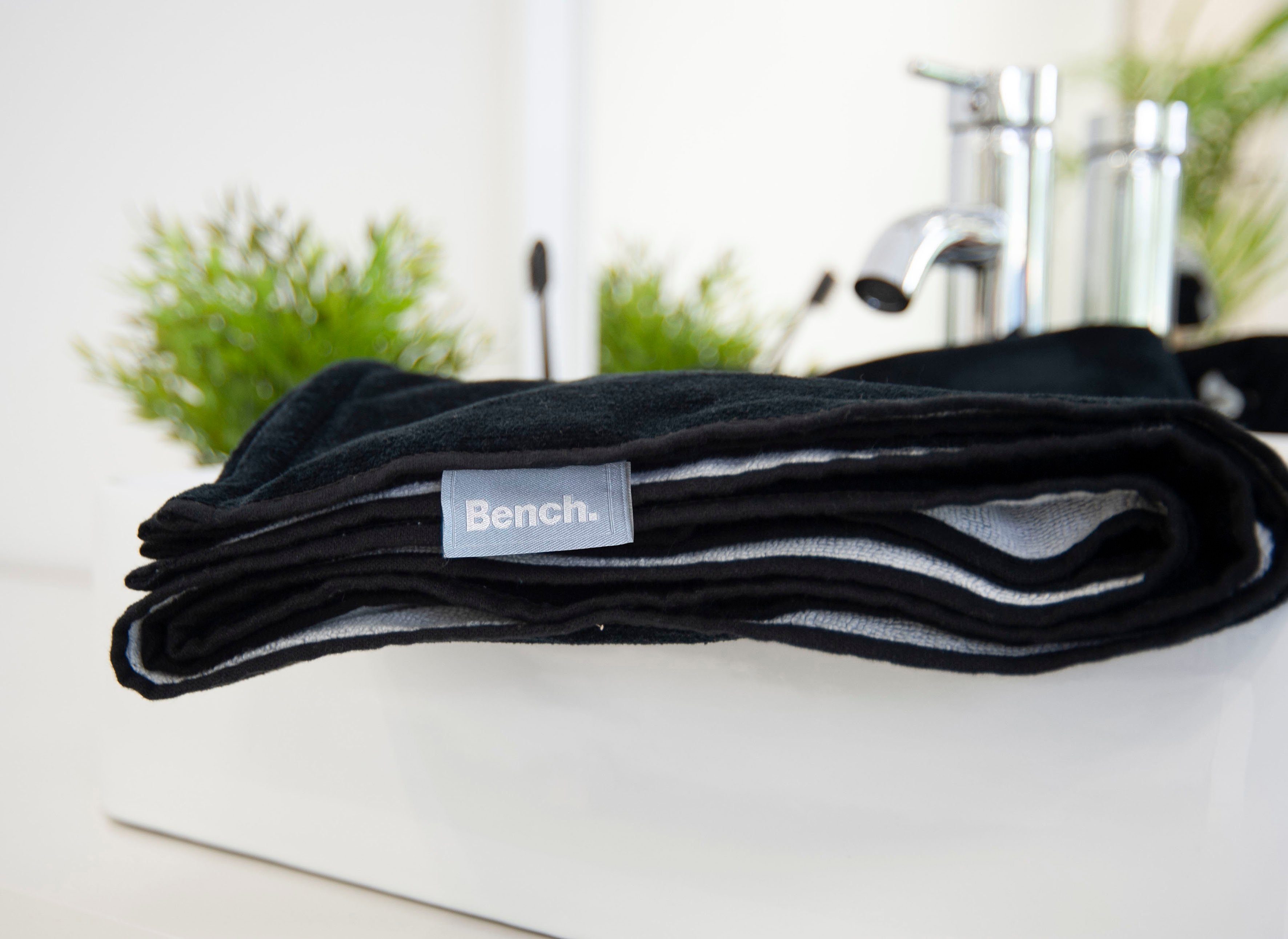 Bench. Strandtuch Bench, Velours (1-St), mit günstig online kaufen