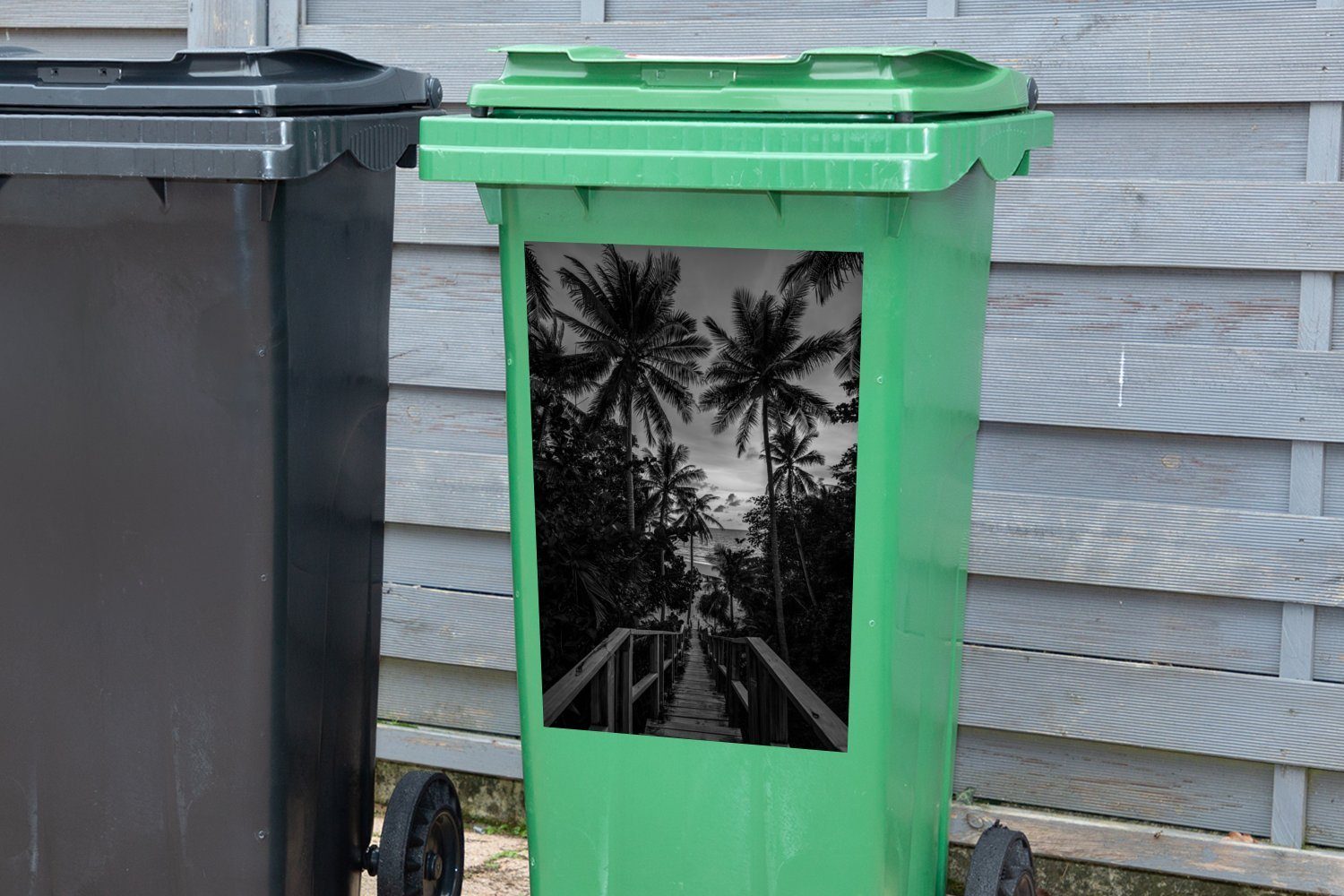 MuchoWow Wandsticker Sonnenuntergang mit Palmen - Container, Phuket Sticker, Abfalbehälter schwarz St), und Mülltonne, (1 in Mülleimer-aufkleber, weiß
