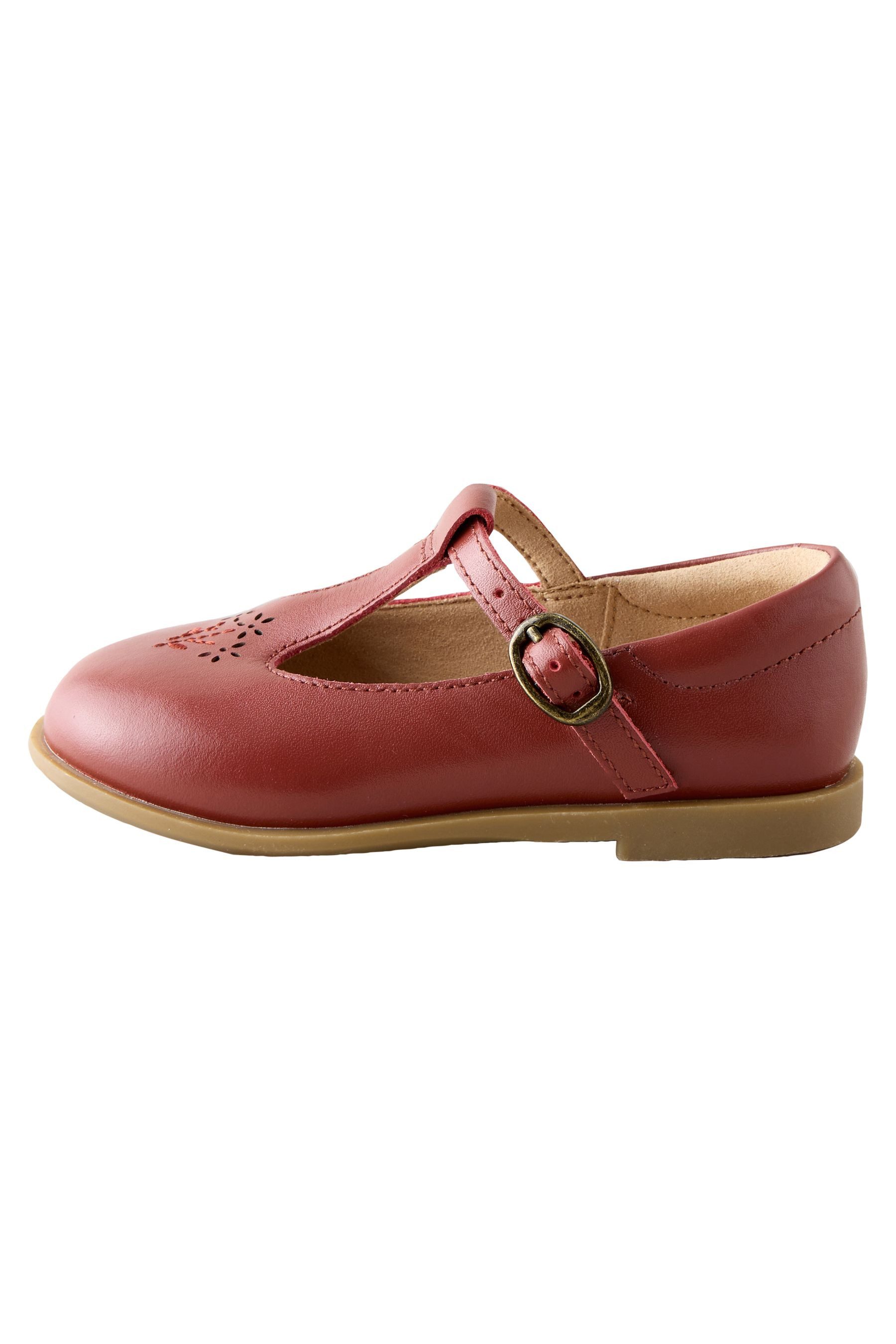 Next Lederschuh mit T-Steg T-Strap-Sandale (1-tlg)