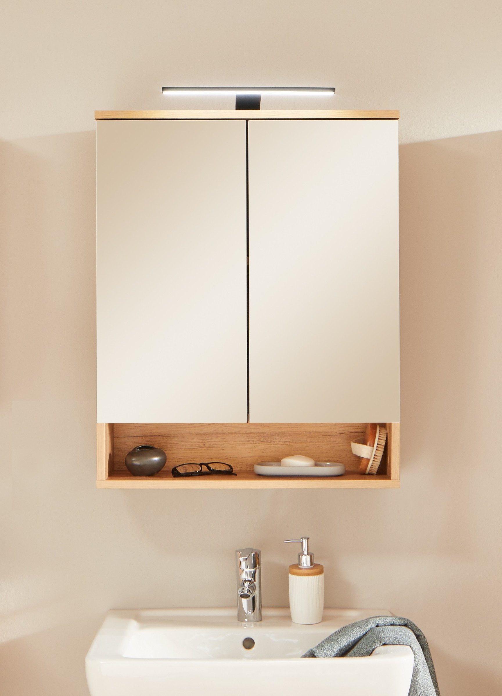 PREISBRECHER Badezimmerspiegelschrank Riom 60 x 75 günstig online kaufen