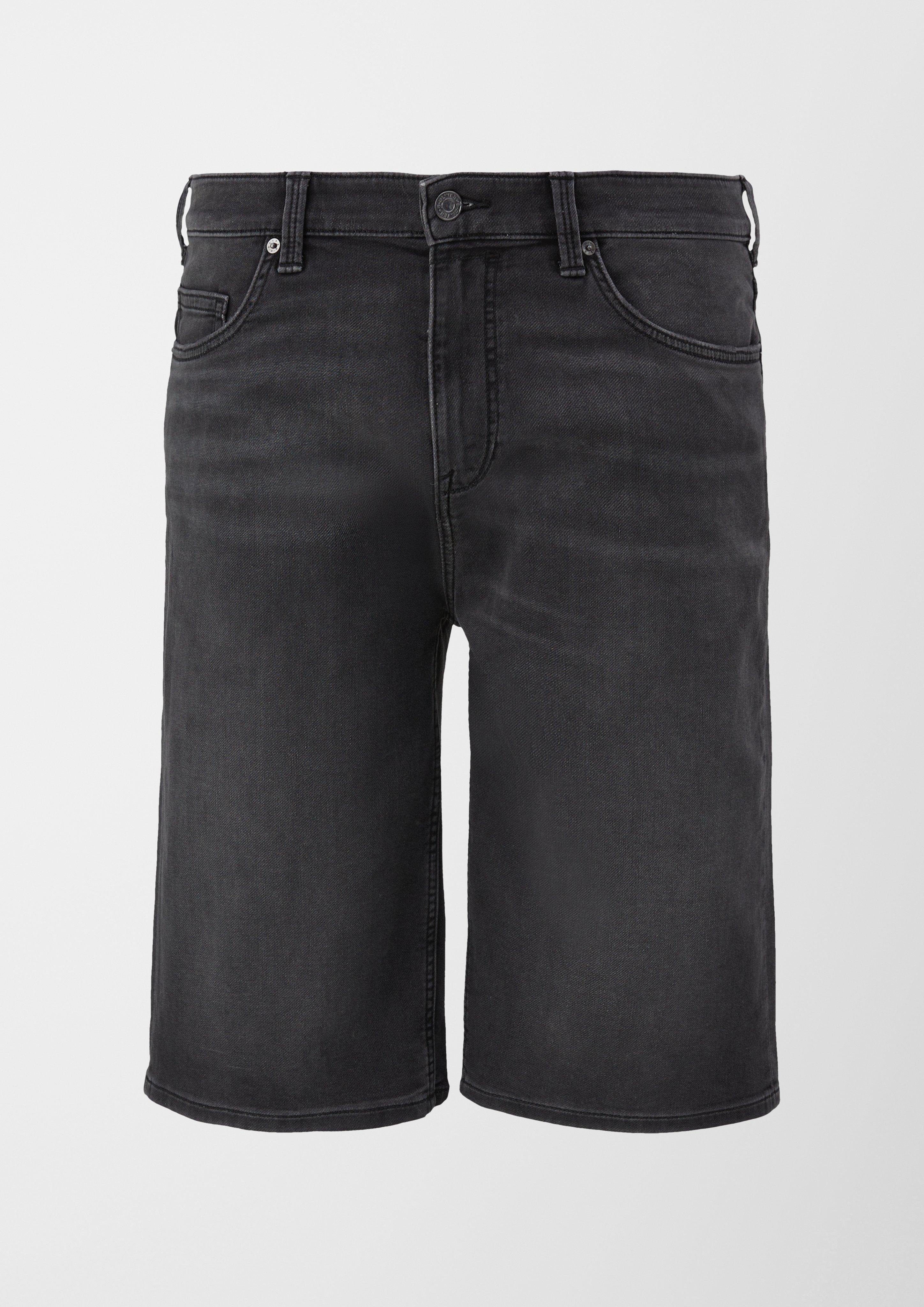 Holen Sie es sich online! s.Oliver Jeansshorts Jeans-Shorts Casby / Relaxed Leg Rise Fit Mid / Straight schiefergrau 