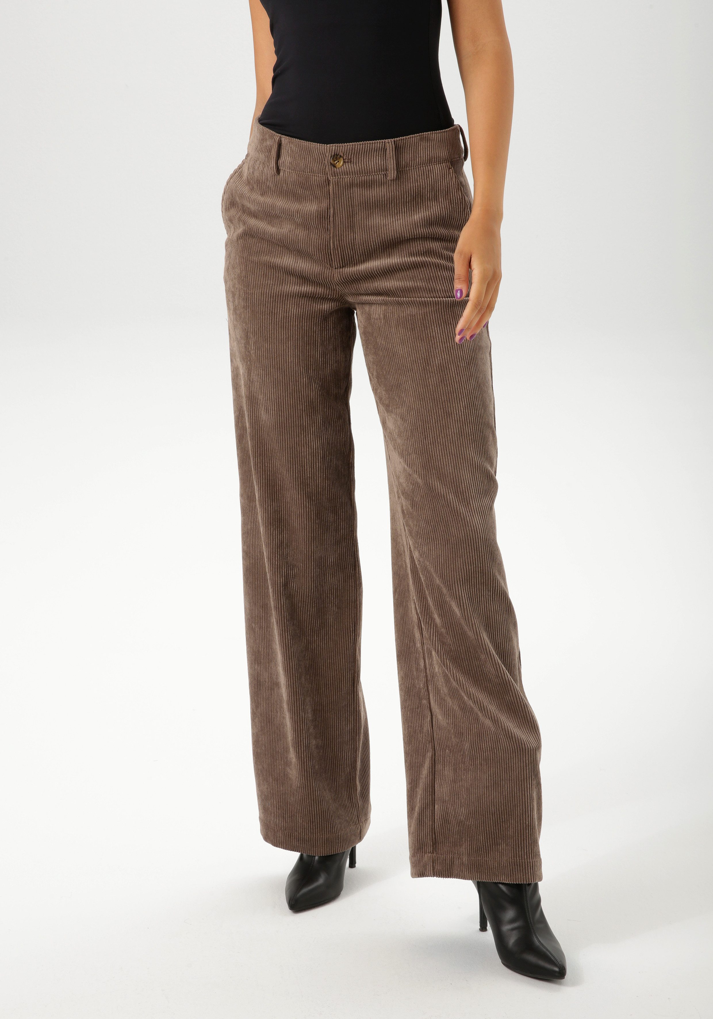 Aniston CASUAL Cordhose mit trendigem, weiten günstig online kaufen