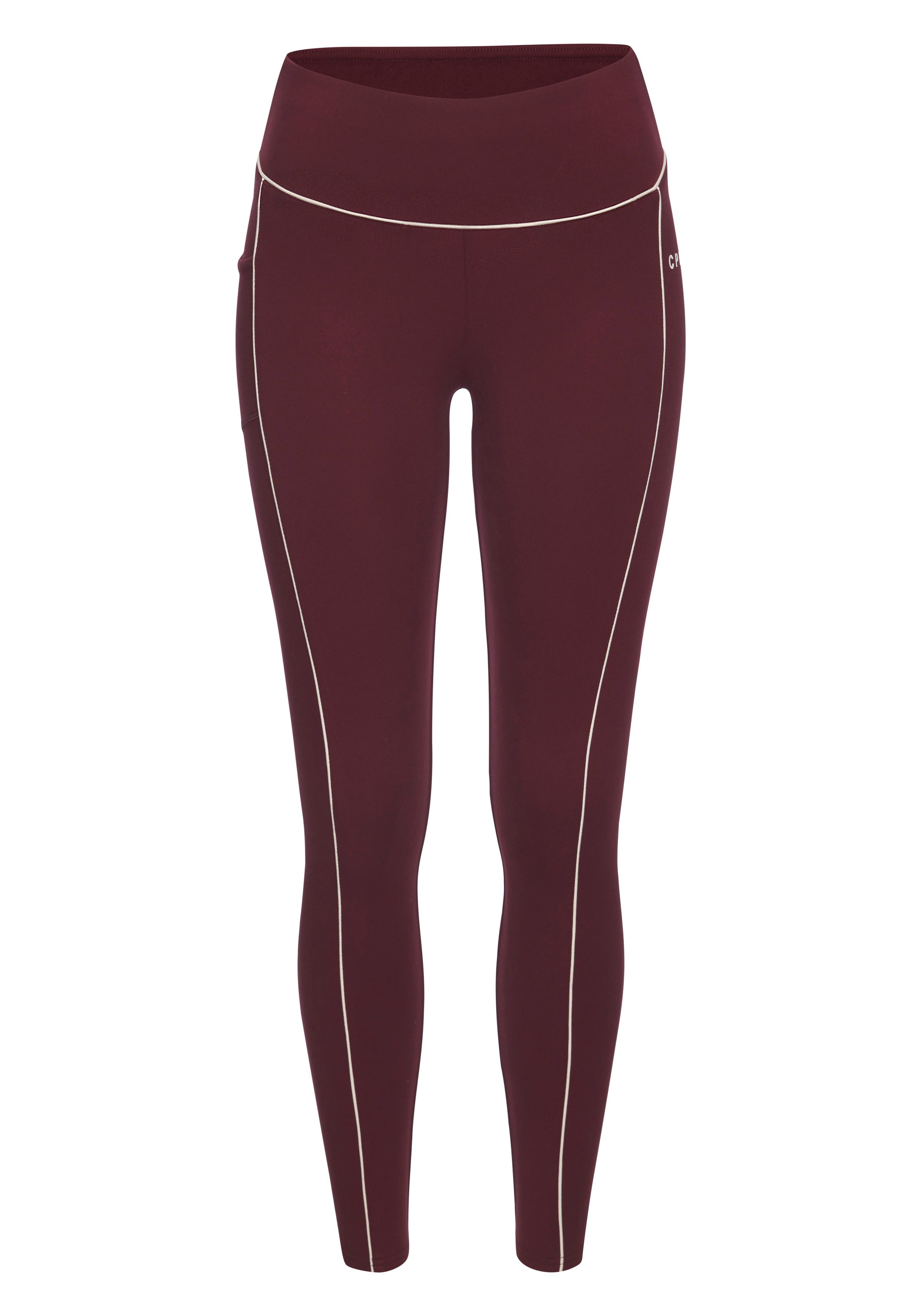 Copenhagen Studios Funktionsleggings mit Paspeln und Logodruck. € 69,00