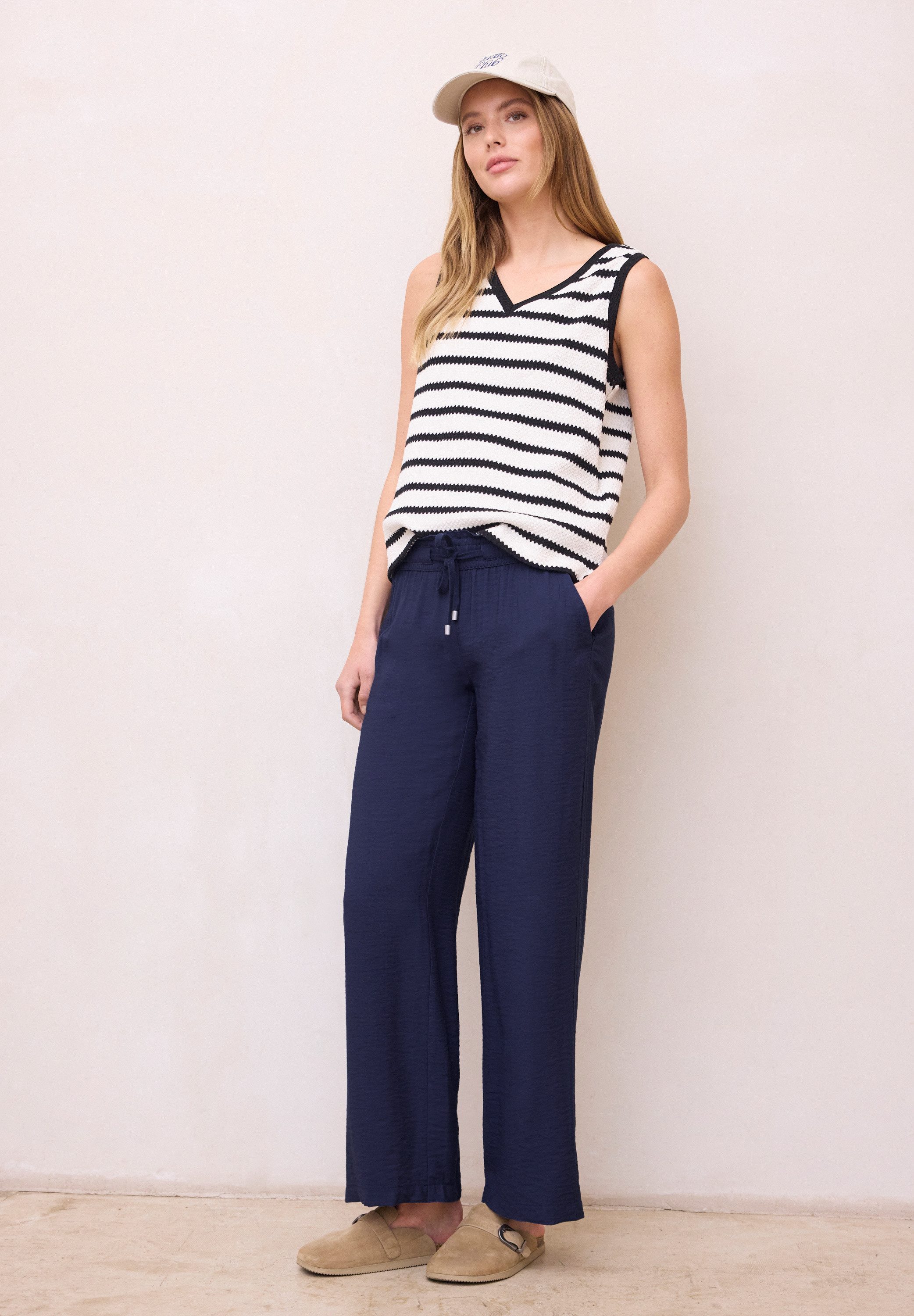STREET ONE Stoffhose im Loose Fit – Bild 3 von 5