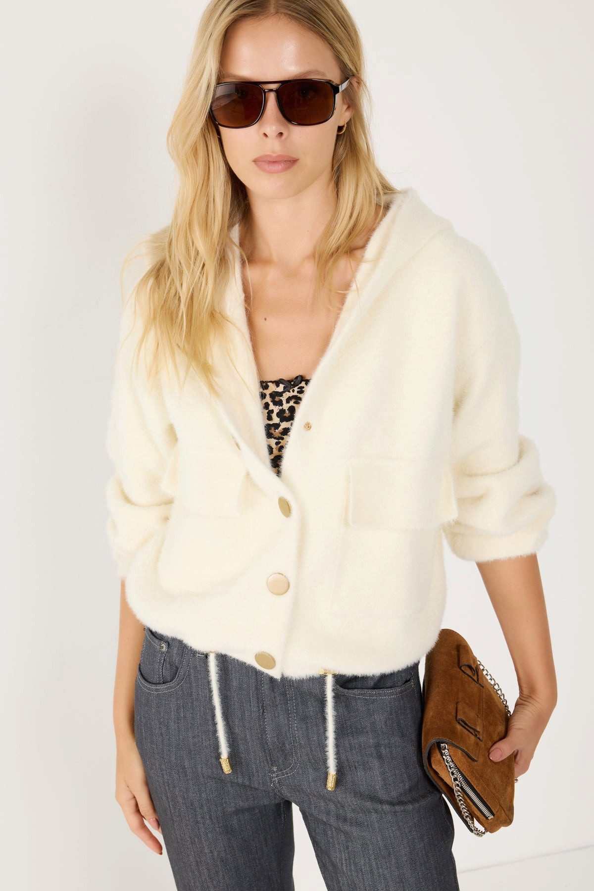 No Matter What Blusenjacke Ecru Knopf-Detail Taschen Strickjacke