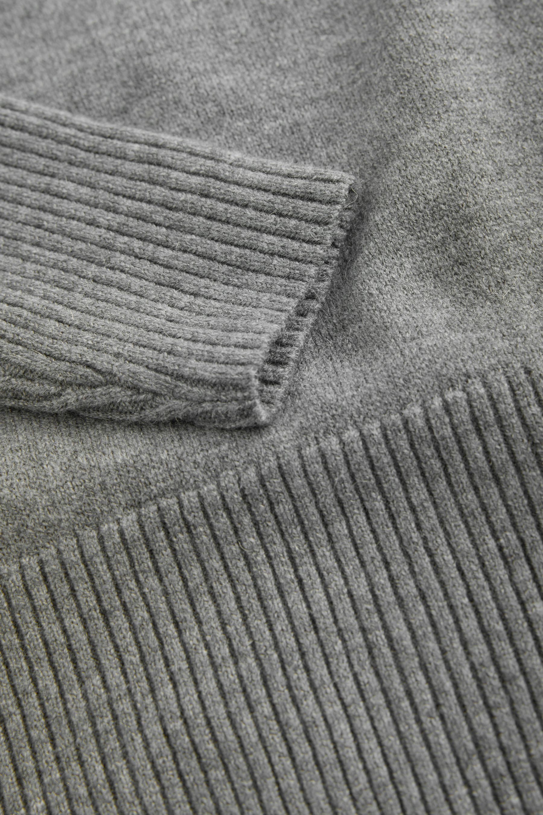 Next 2-in-1-Pullover Gestrickter Poncho mit vorgetäuschten Lagen (1-tlg)