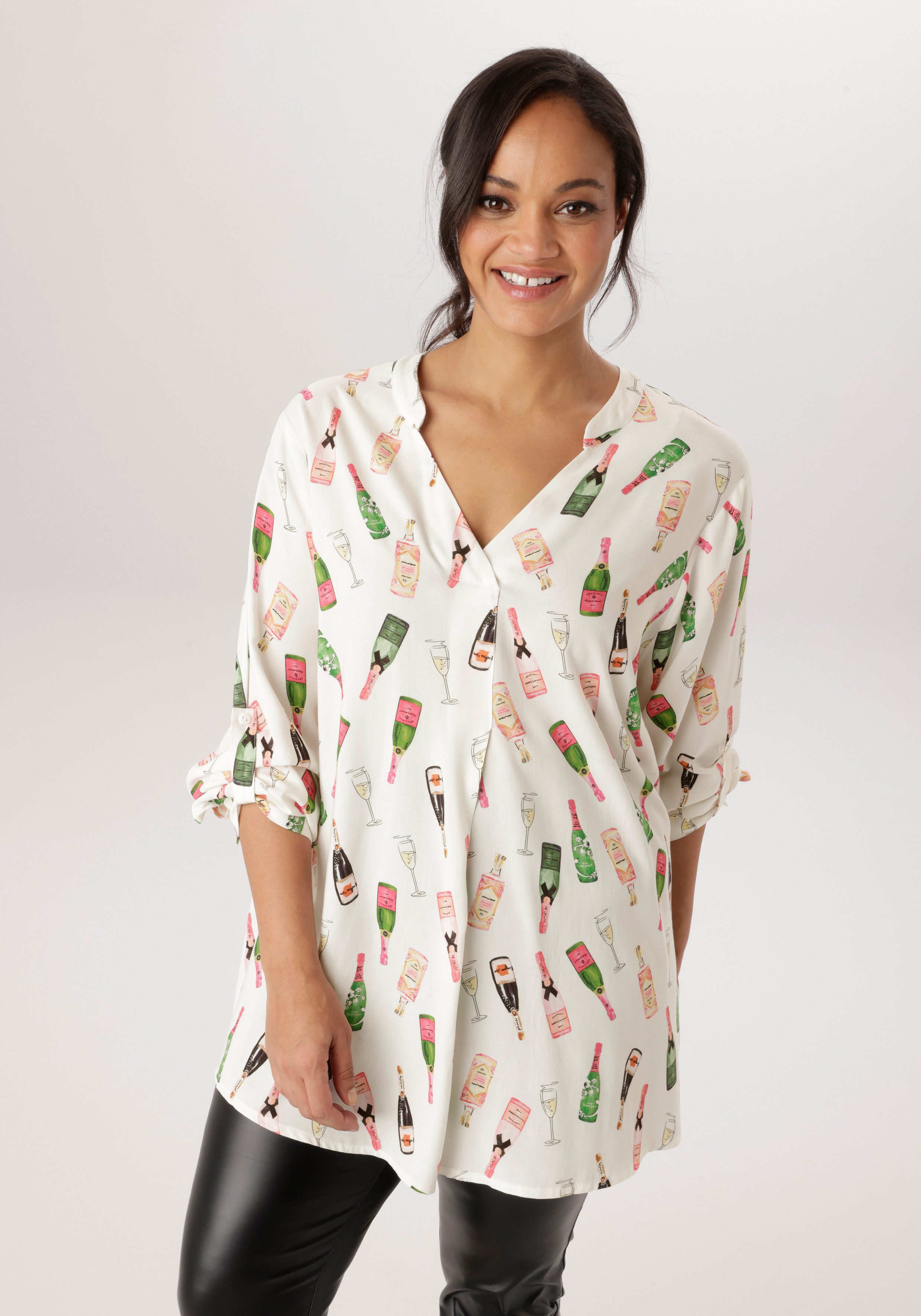 Aniston PLUS Schlupfbluse mit Sektfläschchen bedruckt. € 49,99, (€ 49,99 pro 1 Stk).
