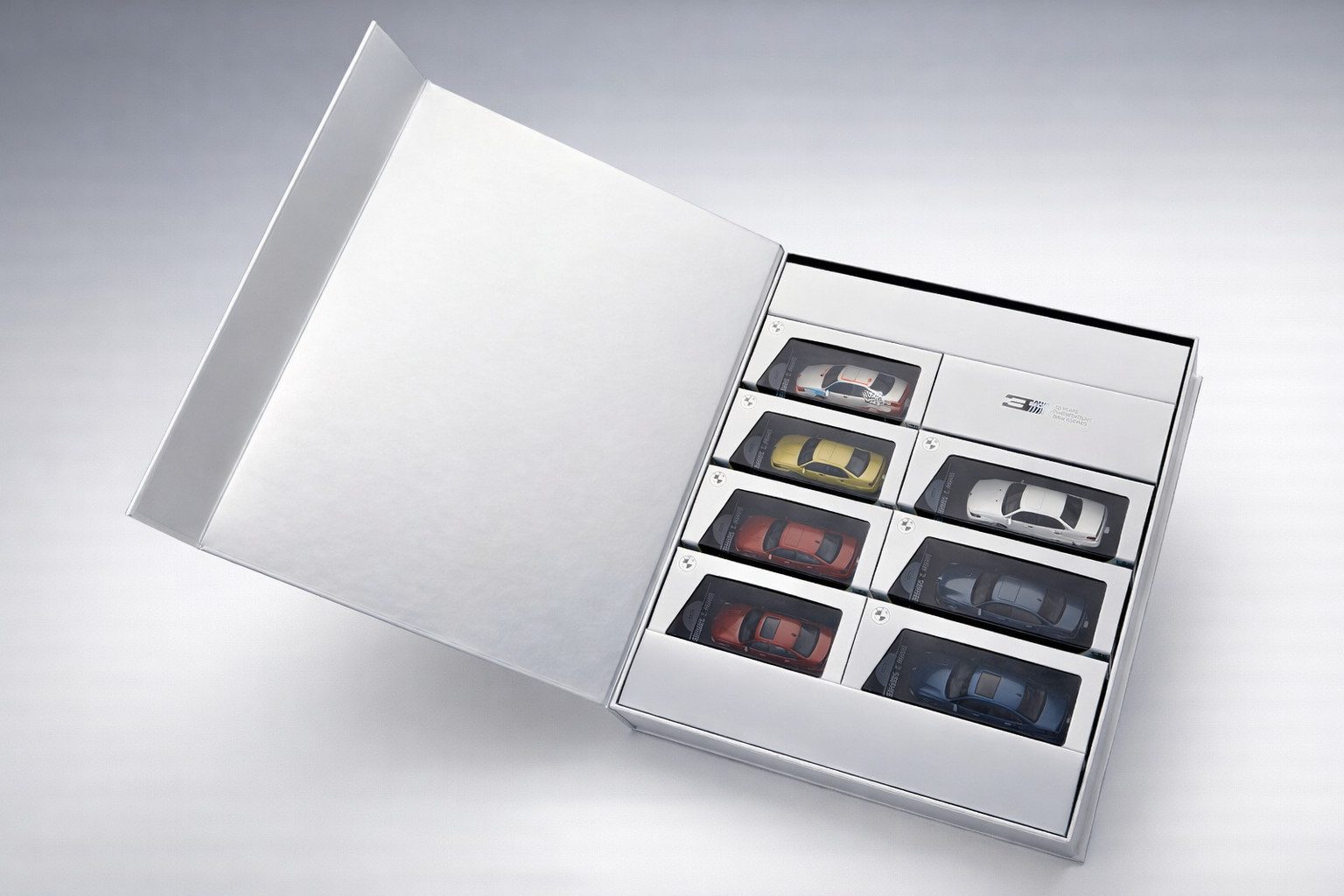 BMW Modellauto BMW Collector Car Edition - 50 Jahre BMW 3er - 7 Modelle in 1:64, (1-tlg)