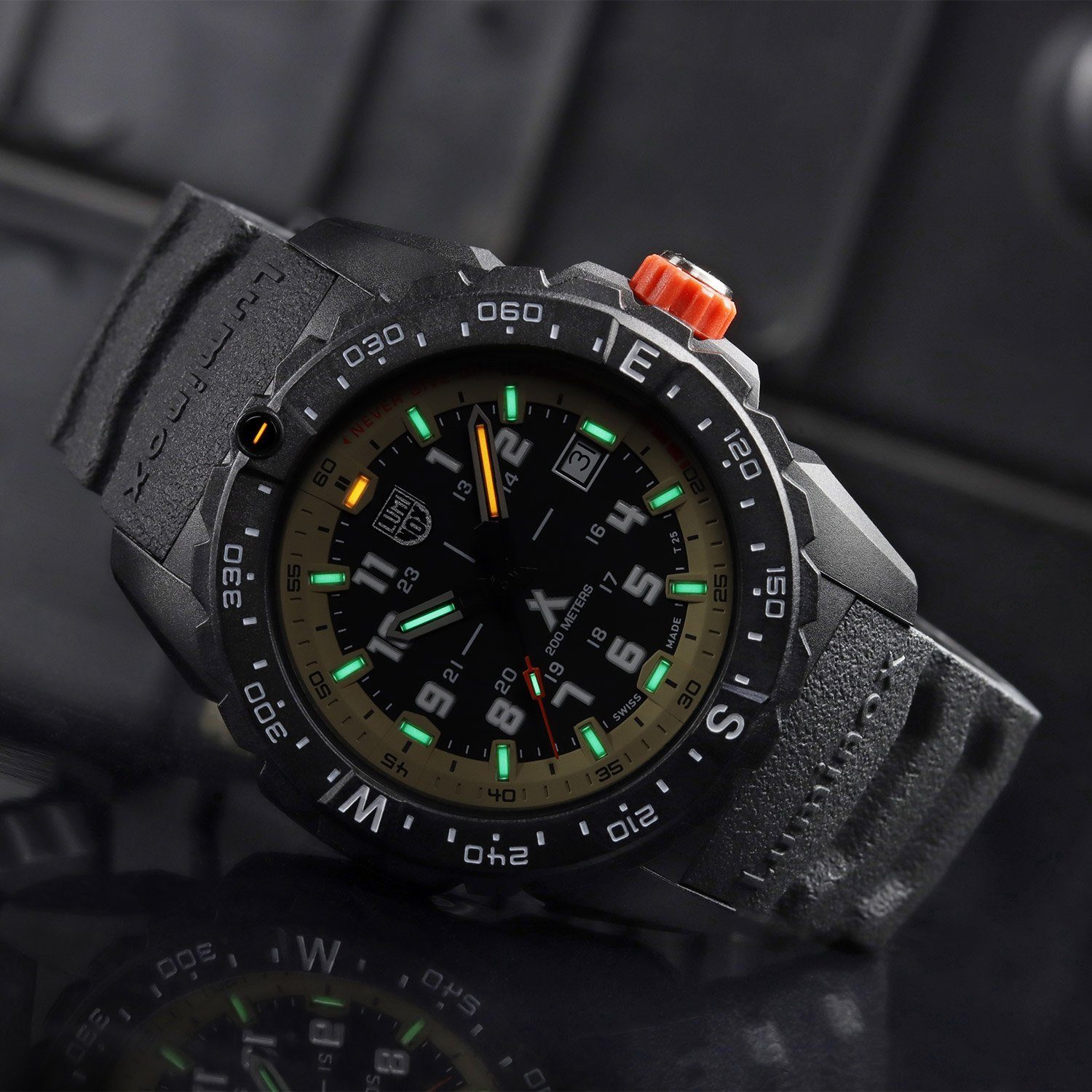 Schweizer Luminox Mountain Grylls Bear Uhr