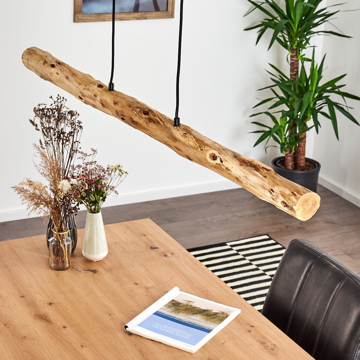 hofstein Pendelleuchte »Licata« dimmbare Hängelampe aus Metall/Holz in Schwarz/Natur, 3000 Kelvin, Holzbalken,1358 Lumen, dimmbar o. Zubehör über Lichtschalter – Bild 5 von 5