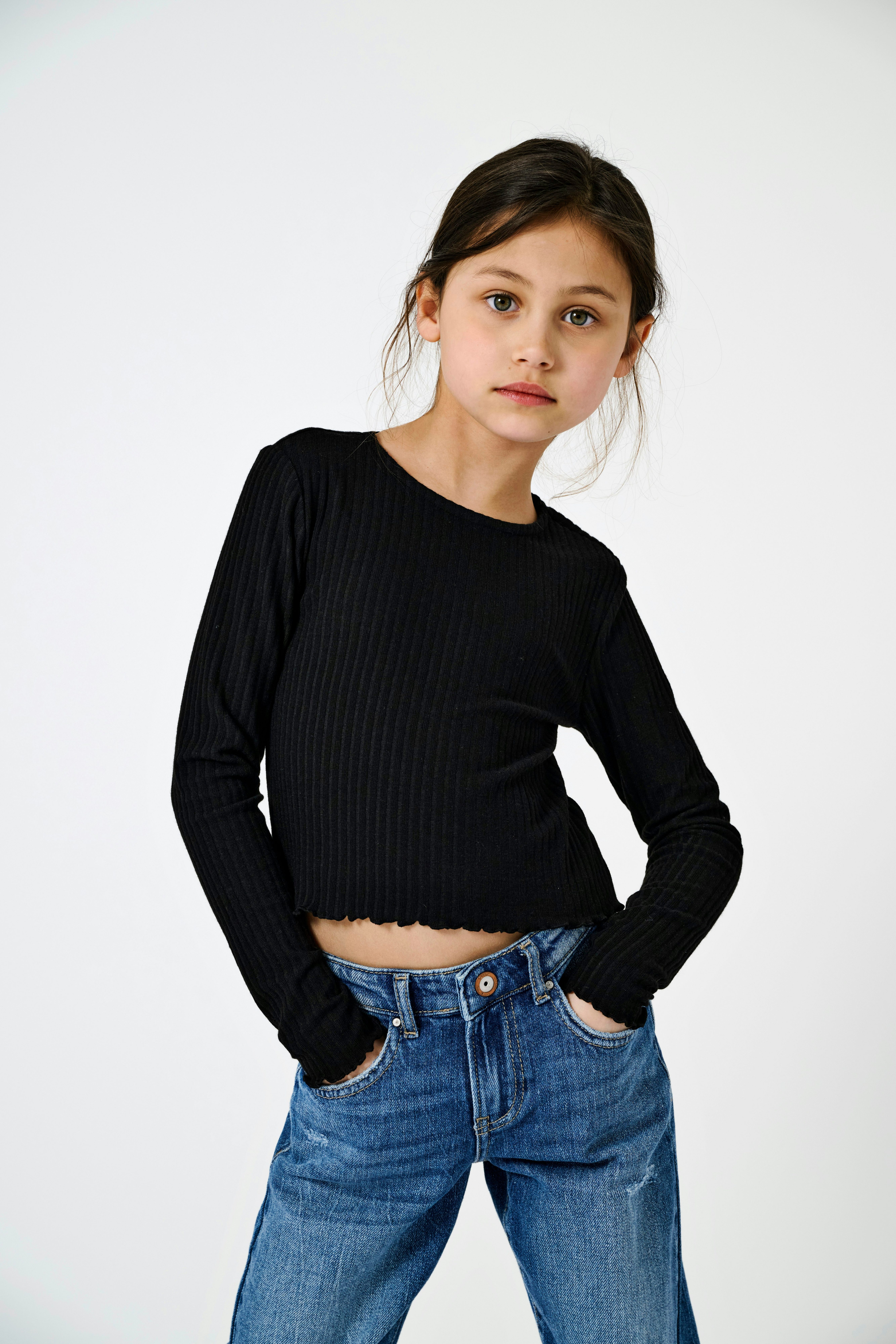 KIDS ONLY Langarmshirt KOGNELLA L/S O-NECK TOP JRS NOOS in kurzer Form und mit süßen Wellenkanten am Saum