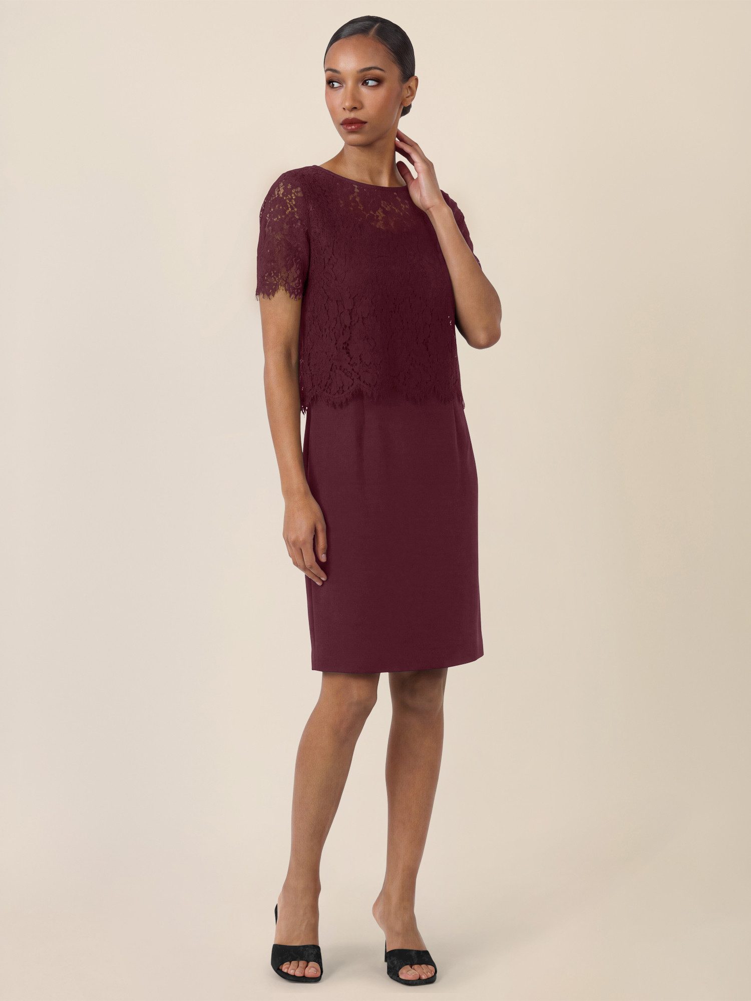 Apart Etuikleid mit eleganter Doppellage