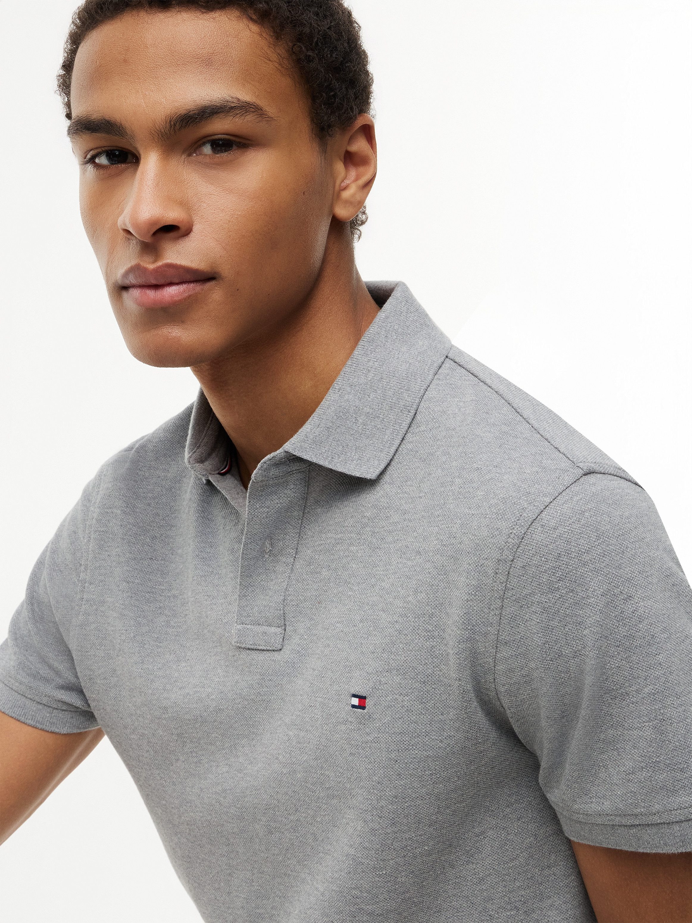 Tommy Hilfiger Poloshirt 1985 REGULAR POLO mit Kontraststreifen und Knopfleiste unifarben, sportlich, regular fit, Baumwollmix, Polokragen – Bild 3 von 5