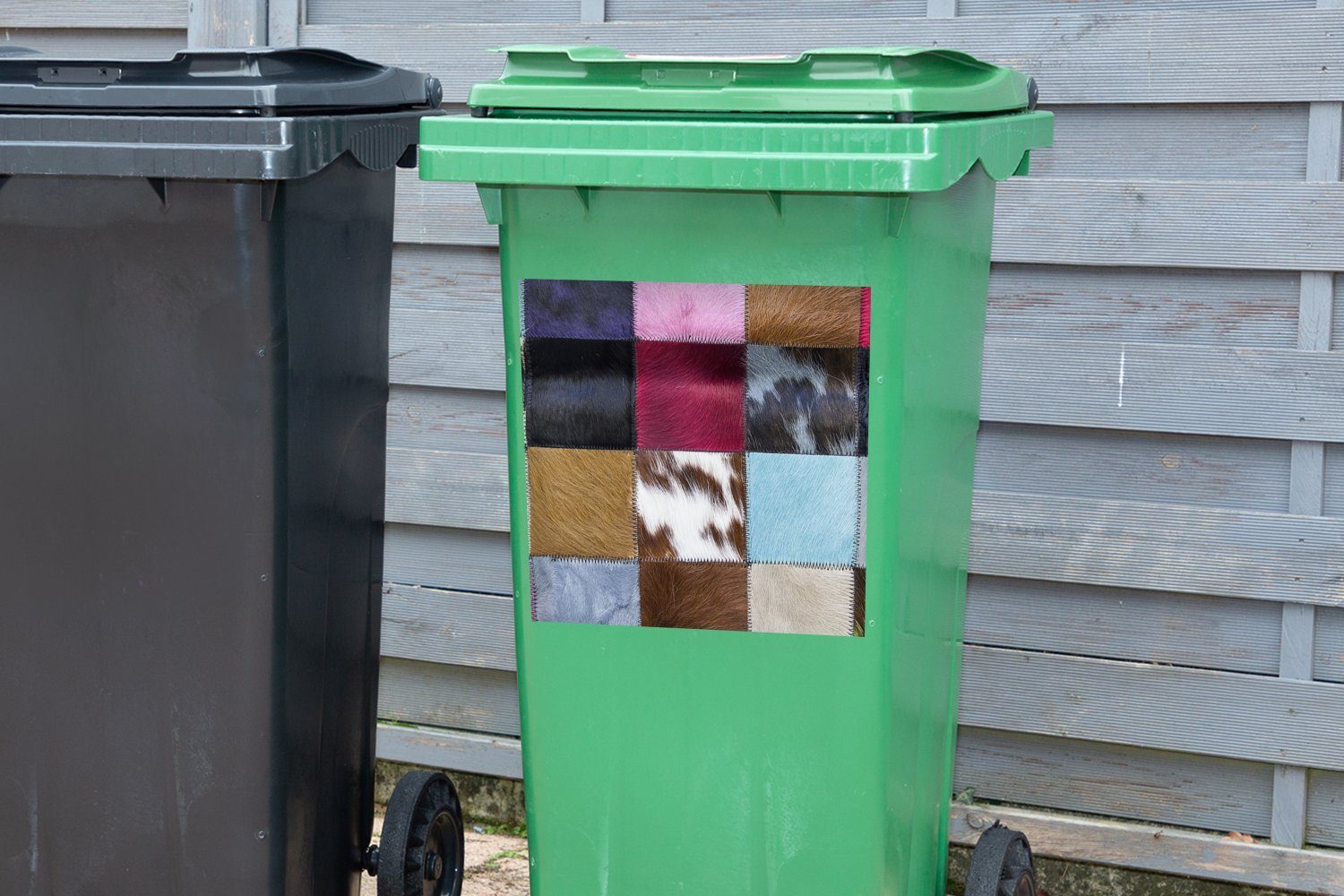 MuchoWow Wandsticker Ein farbenfroher Karoteppich mit St), Mülltonne, unter anderem Kuhfell Sticker, Container, Abfalbehälter Mülleimer-aufkleber, (1
