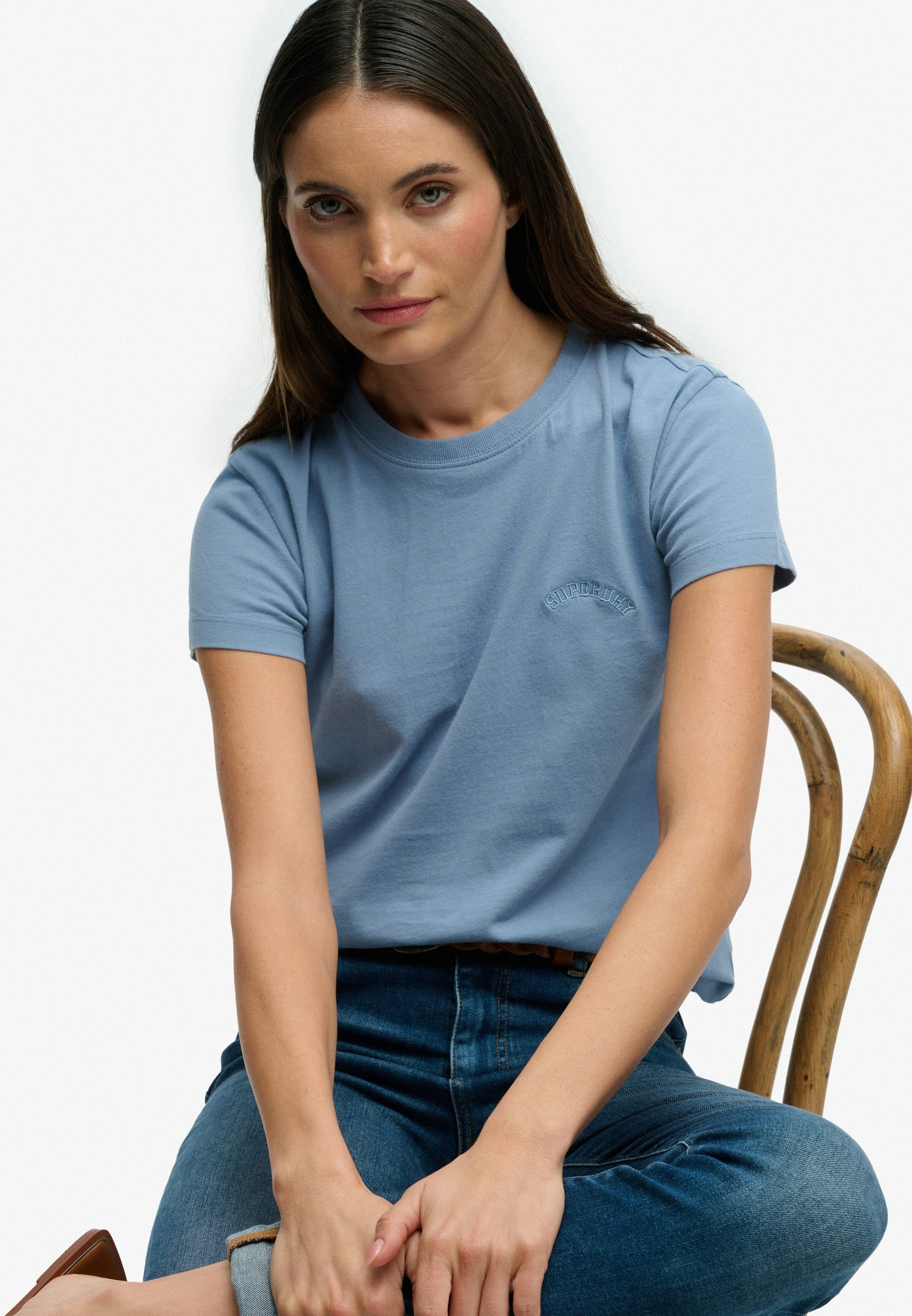 Superdry Kurzarmshirt SU-ESSENTIAL LOGO 90'S T SHIRT angenehmes Tragegefühl durch besonders weiche Haptik