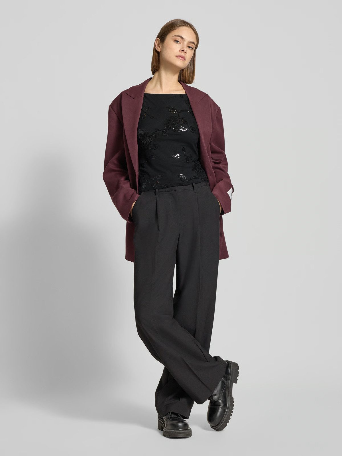 Gina Tricot Shirttop Floral sequins top