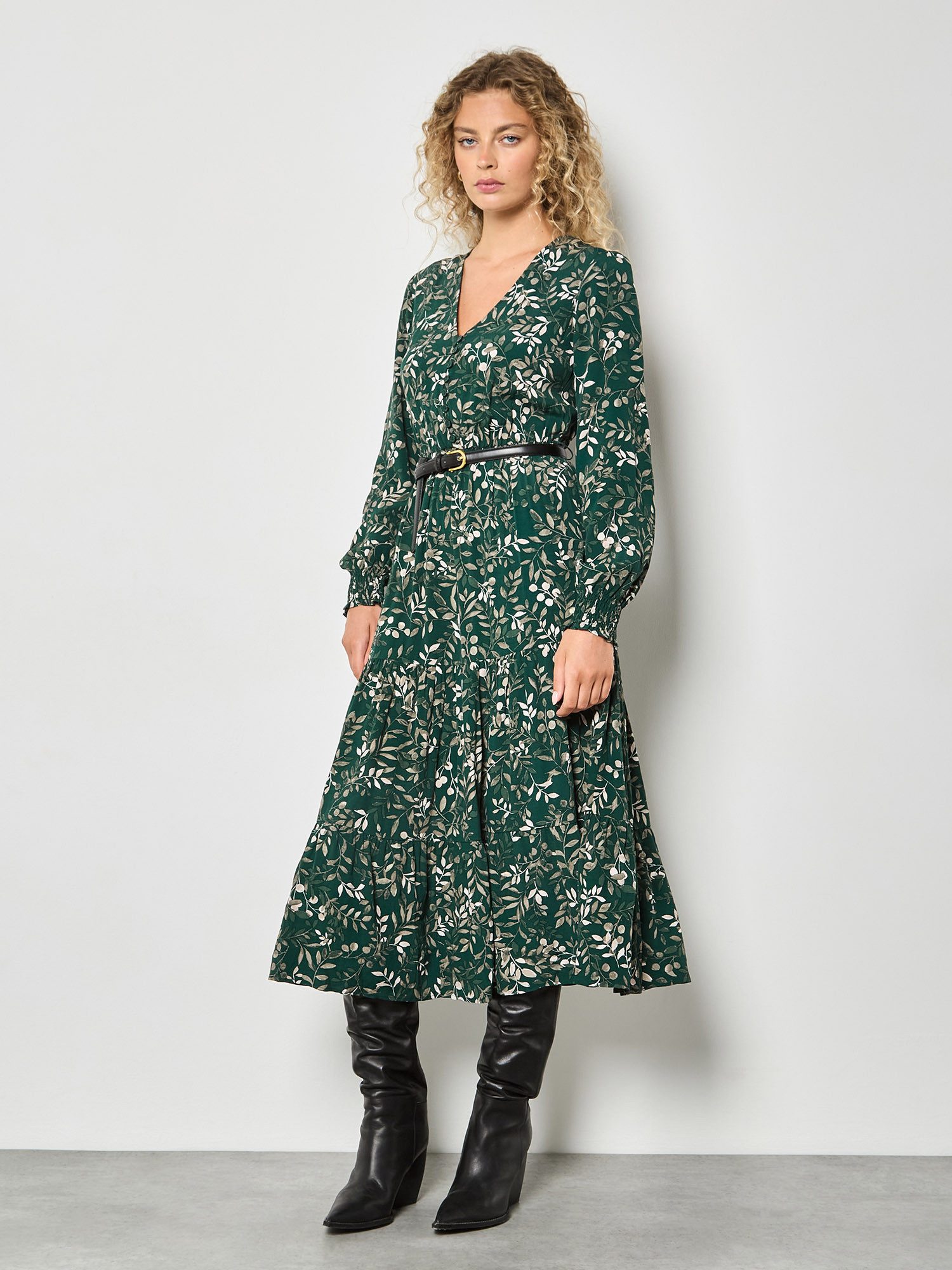 Apricot Druckkleid Midikleid (2-tlg., mit Bindeband) mit Stufen und Blattmu günstig online kaufen