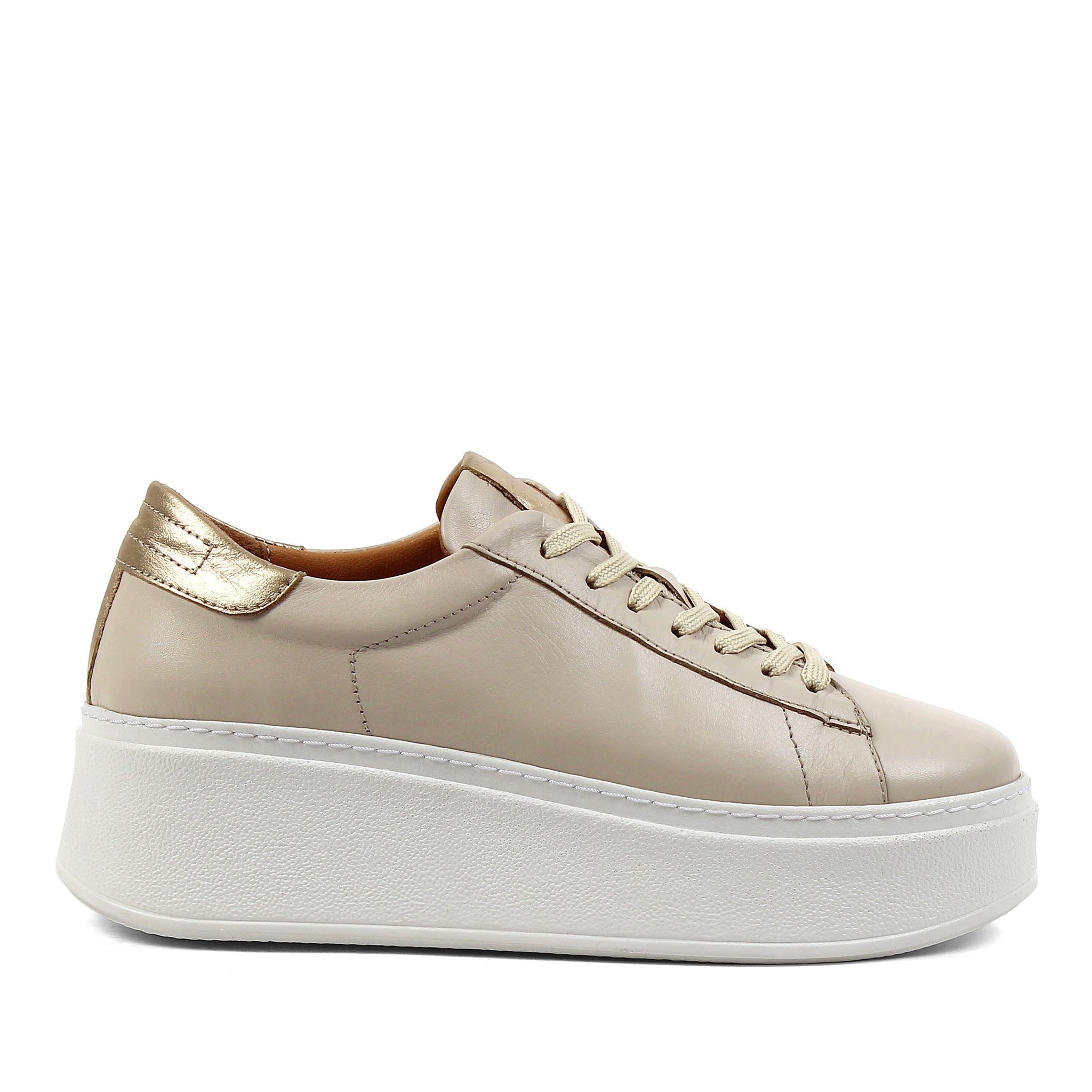 Celal Gültekin Plateau Sneaker Keilabsatz Goldakzent Low-Top Damen Keilsneaker Glattleder, Echtleder-Futter & Decksohle, Beige, 37