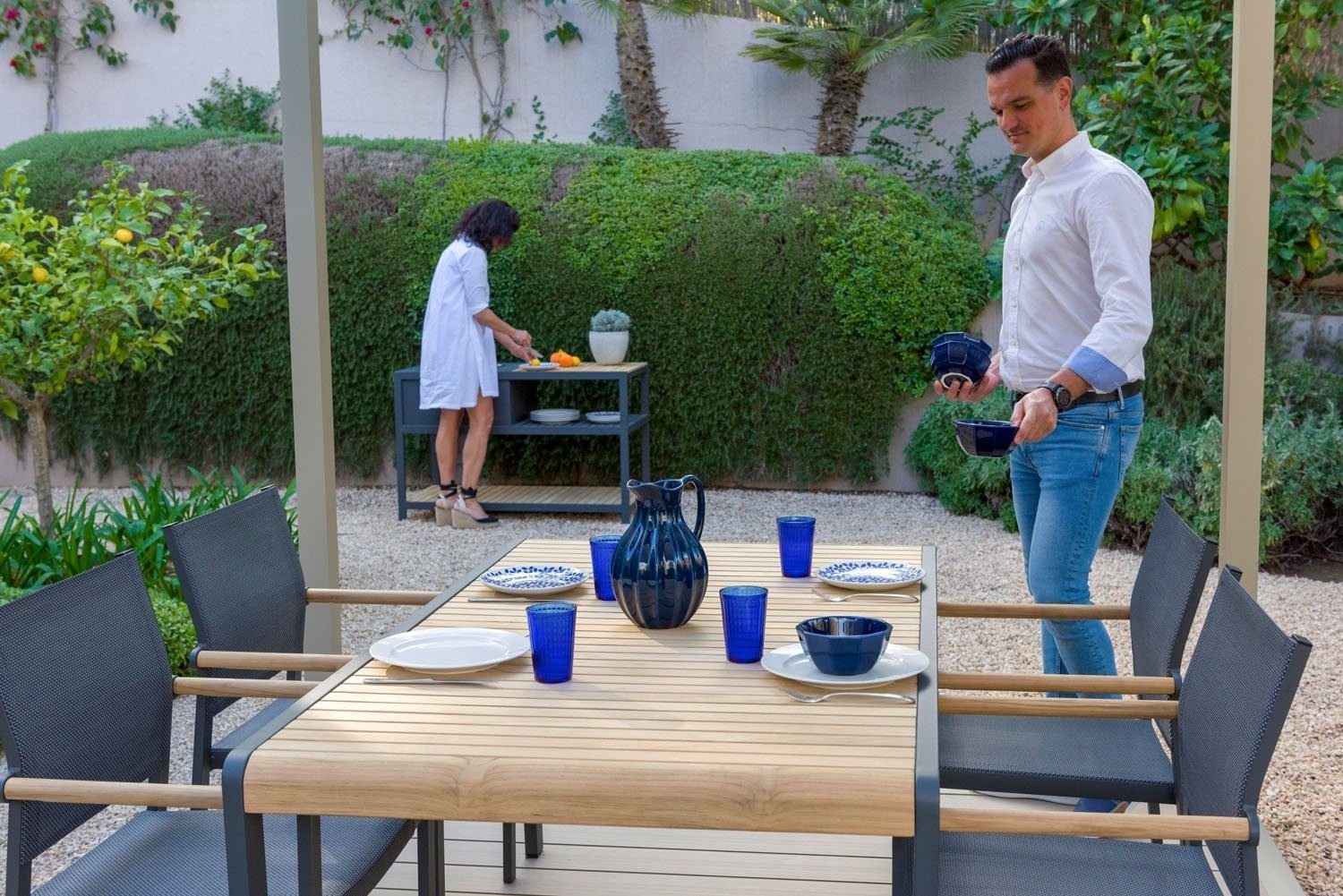 Outdoor Gartentisch AMBER, B 163 x T 95 cm, Anthrazit, Braun, Aluminium, Tischplatte aus Teakholz