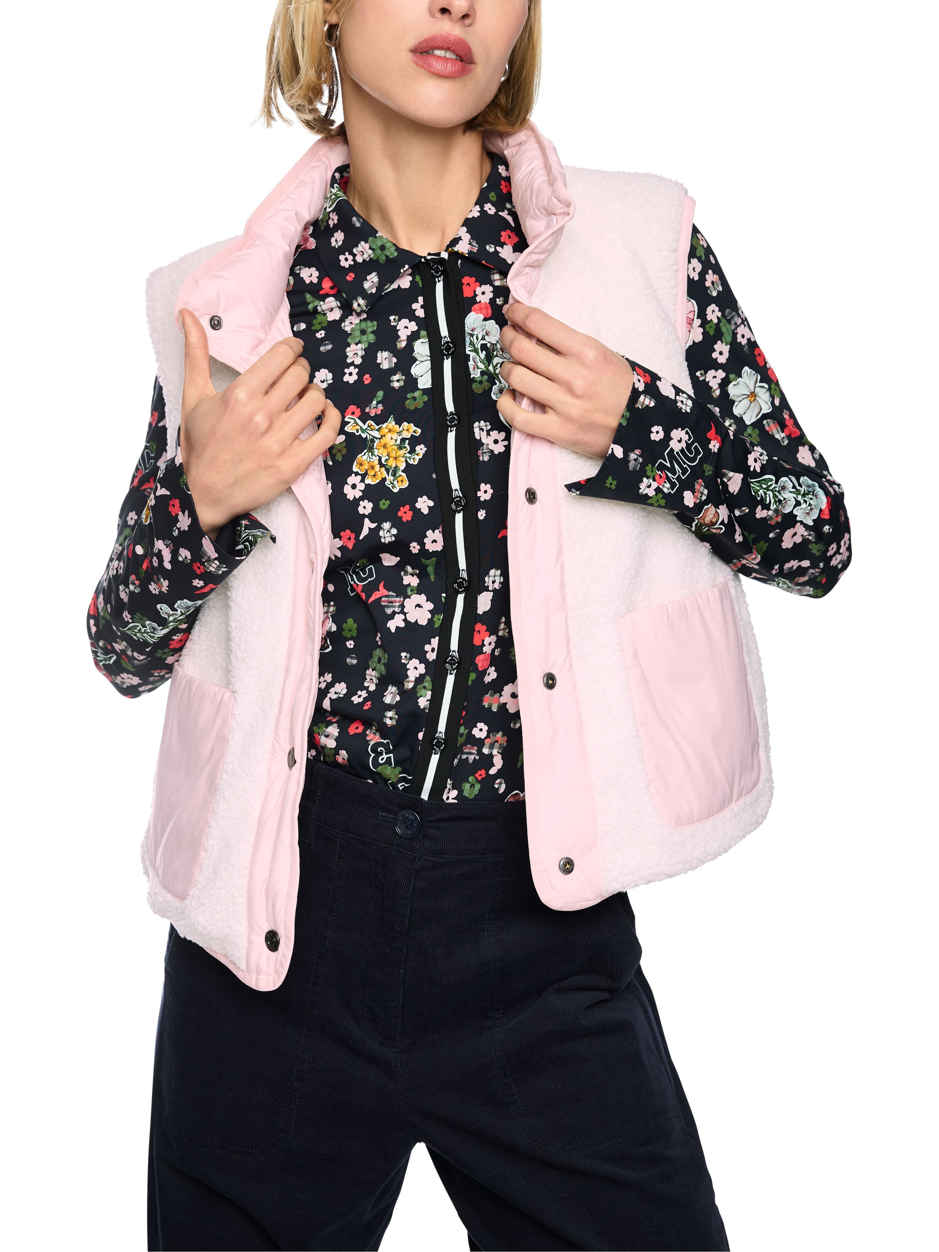 Marc Cain Wendeweste Countryside Calling Premium Damenmode mit Steppung und Teddy-Optik