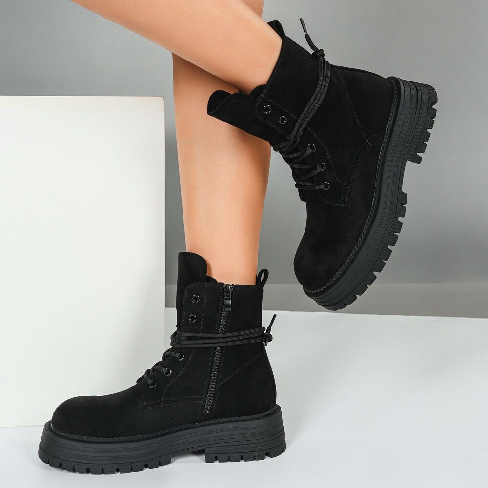 Ital-Design Robuste Damen Freizeitboots mit markanter Sohle Schnürstiefelette (90169542) Blockabsatz Stiefeletten in Schwarz