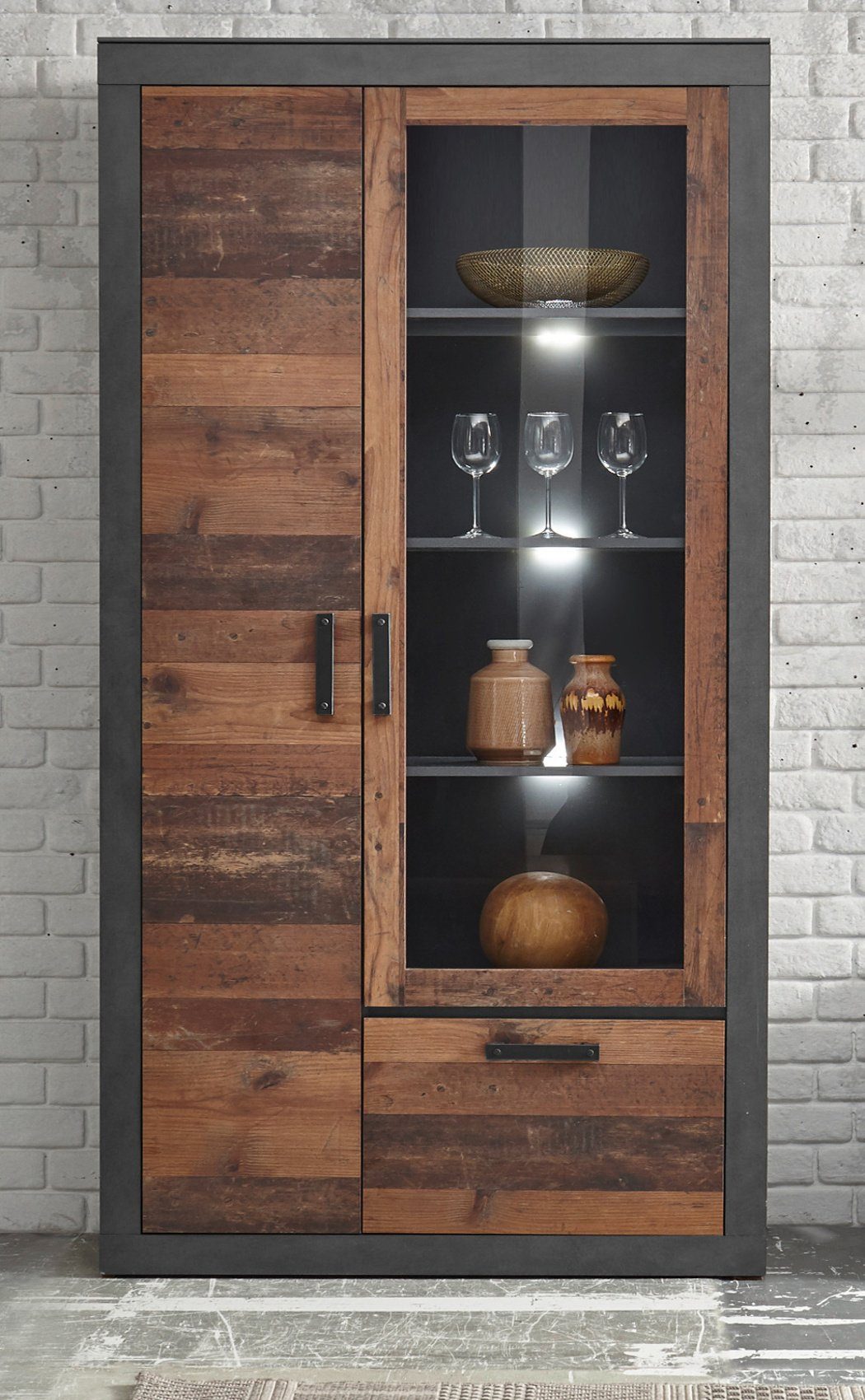 Furn.Design Stauraumvitrine Ward (Vitrinenschrank in Used Wood und grau, 97 x 201 cm) 3-türig, mit 10 Fächern