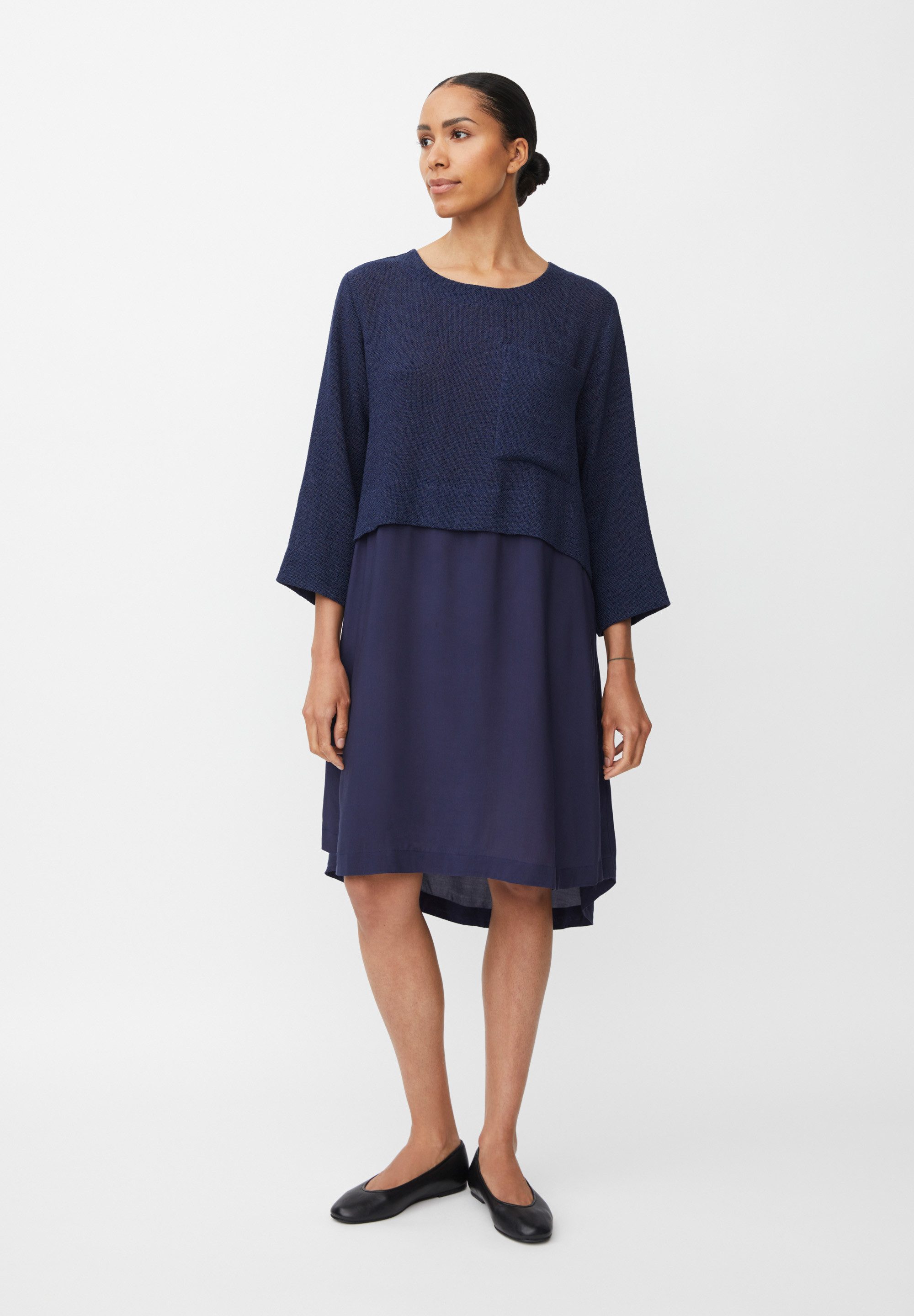 Masai Midikleid MaNonah Stilvolle Konturen, komfortabler Sitz, harmonische Wirkung