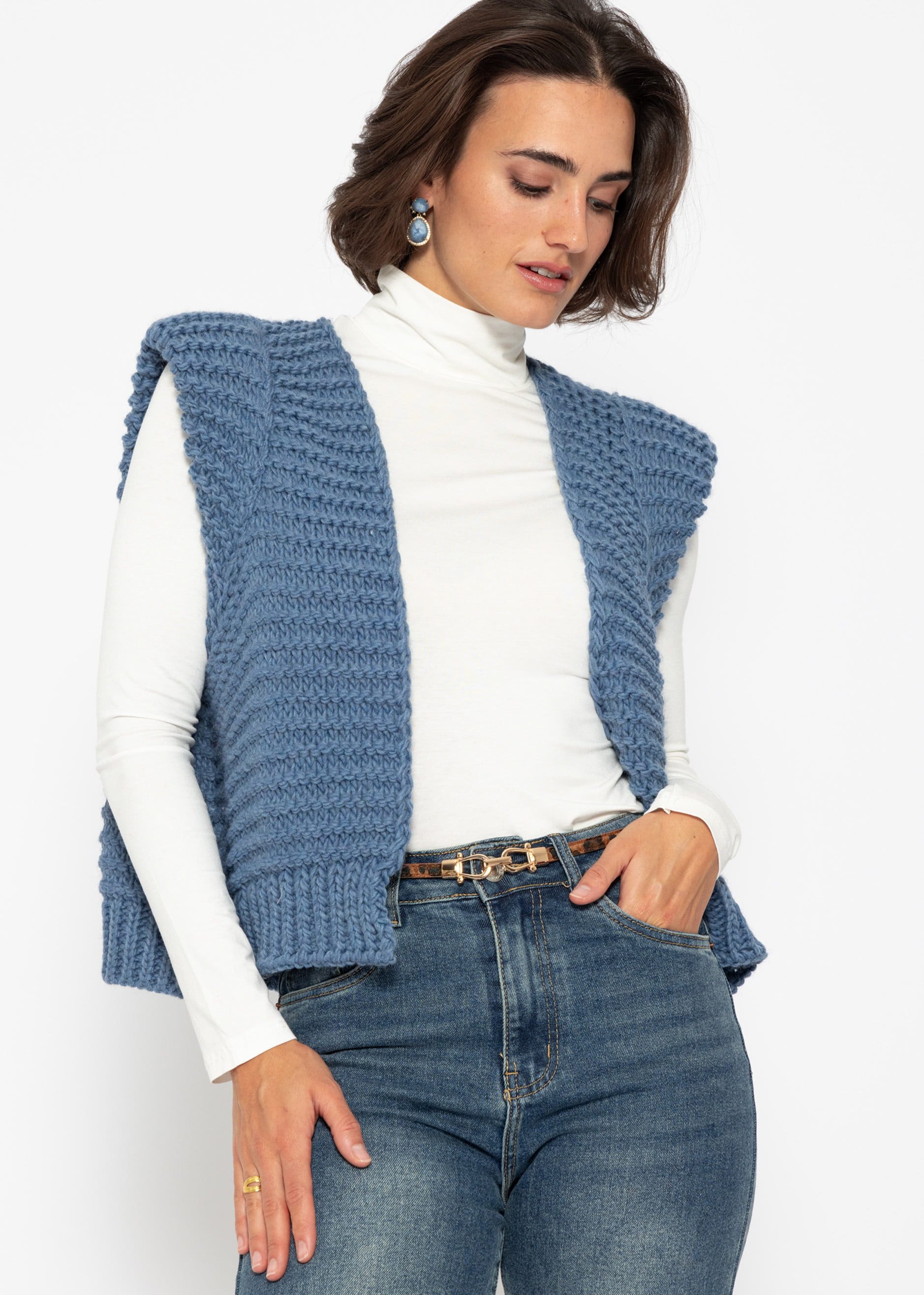 SASSYCLASSY Strickweste Strickweste Damen mit strukturierten Schultern Grobgestrickte ärmellose Strickweste mit betonter Schultersilhouette