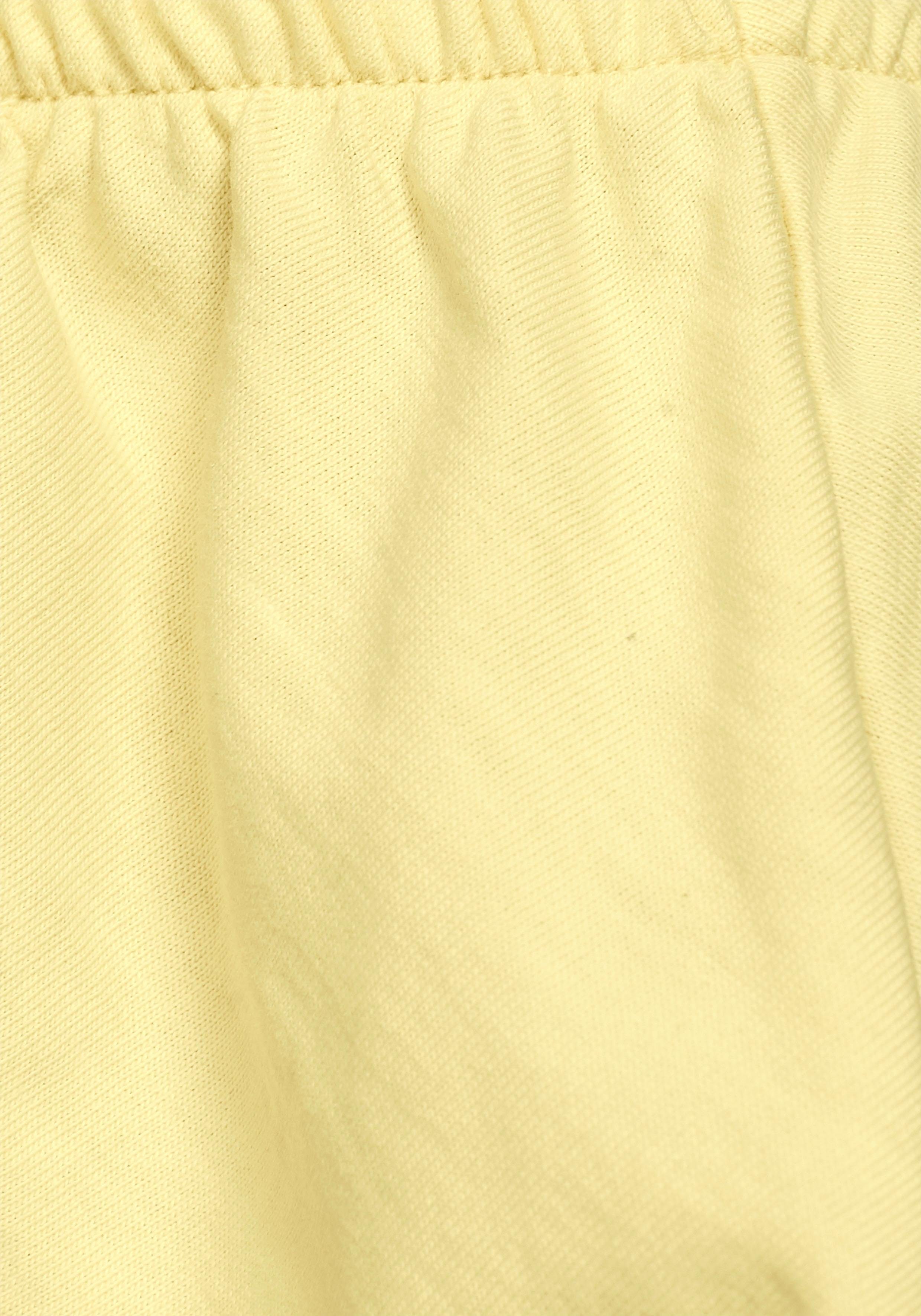 KIDSWORLD T-Shirt Volant-Shirt Kurzarm, weite Passform, Carmenausschnitt, aus Jerseystoff