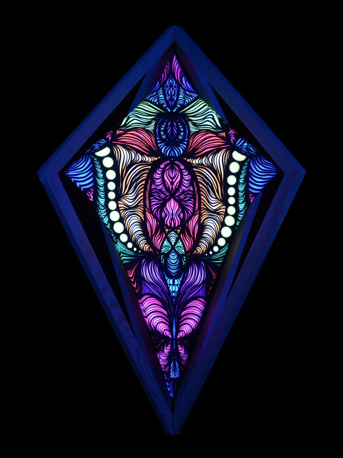Wanddekoobjekt Schwarzlicht 3D Schwarzlicht Raute 60x86cm, Field unter PSYWORK UV-aktiv, leuchtet "Magnetic Spandex Neon",