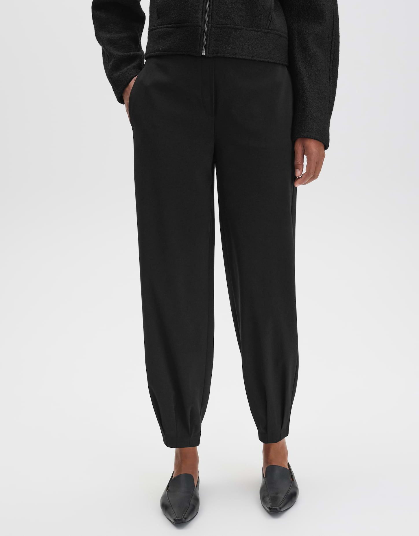 someday Stoffhose Cisilia flowy soft aus pflegeleichter Webware Ovale Ankle-Form mit Mélange-Effekt und Faltendetail am Saum