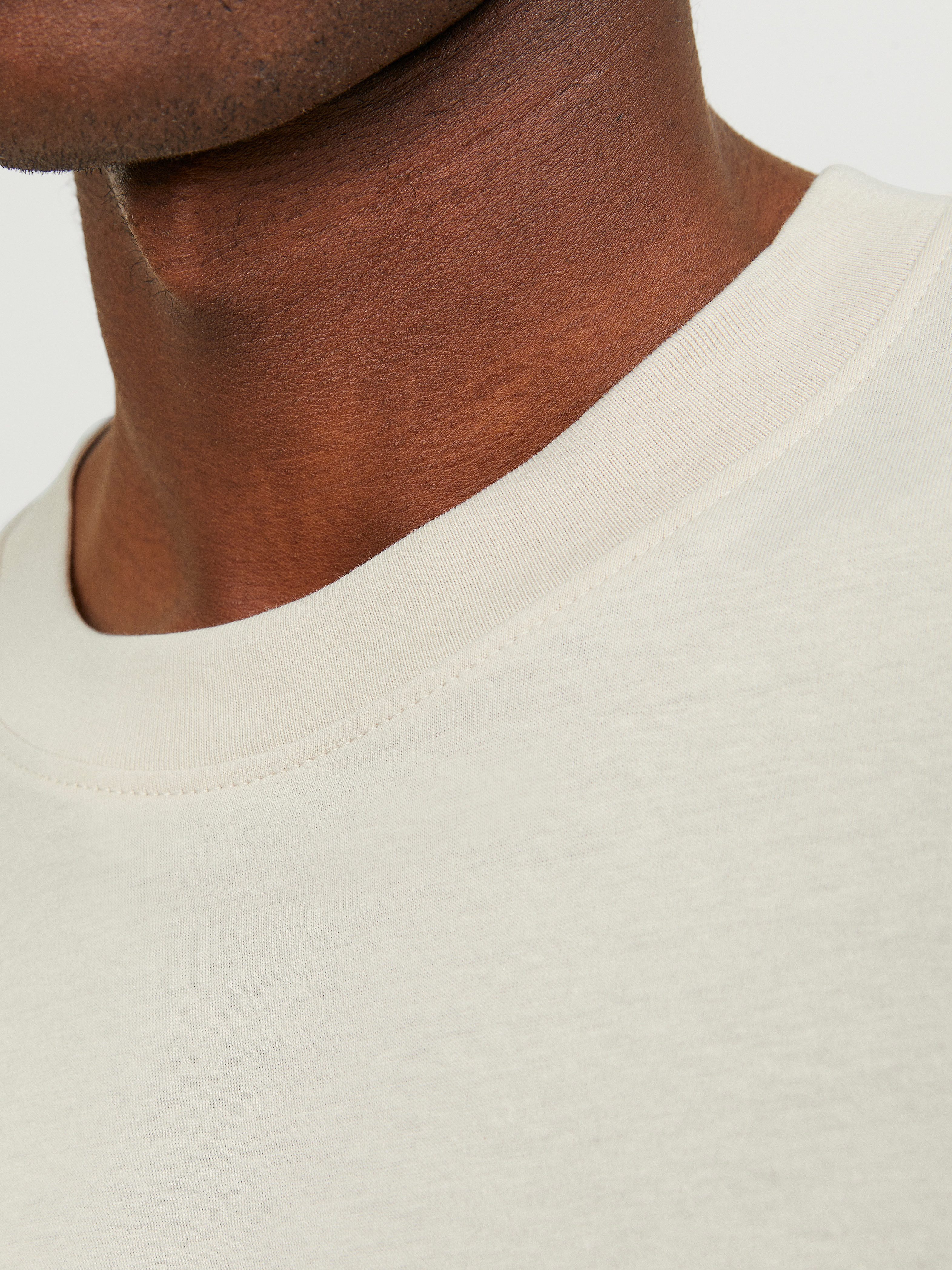 Jack & Jones Oversize-Shirt JJEBRADLEY Oversize T-Shirt mit klassischem Rundhalsausschnitt mit gekämmten Jersey