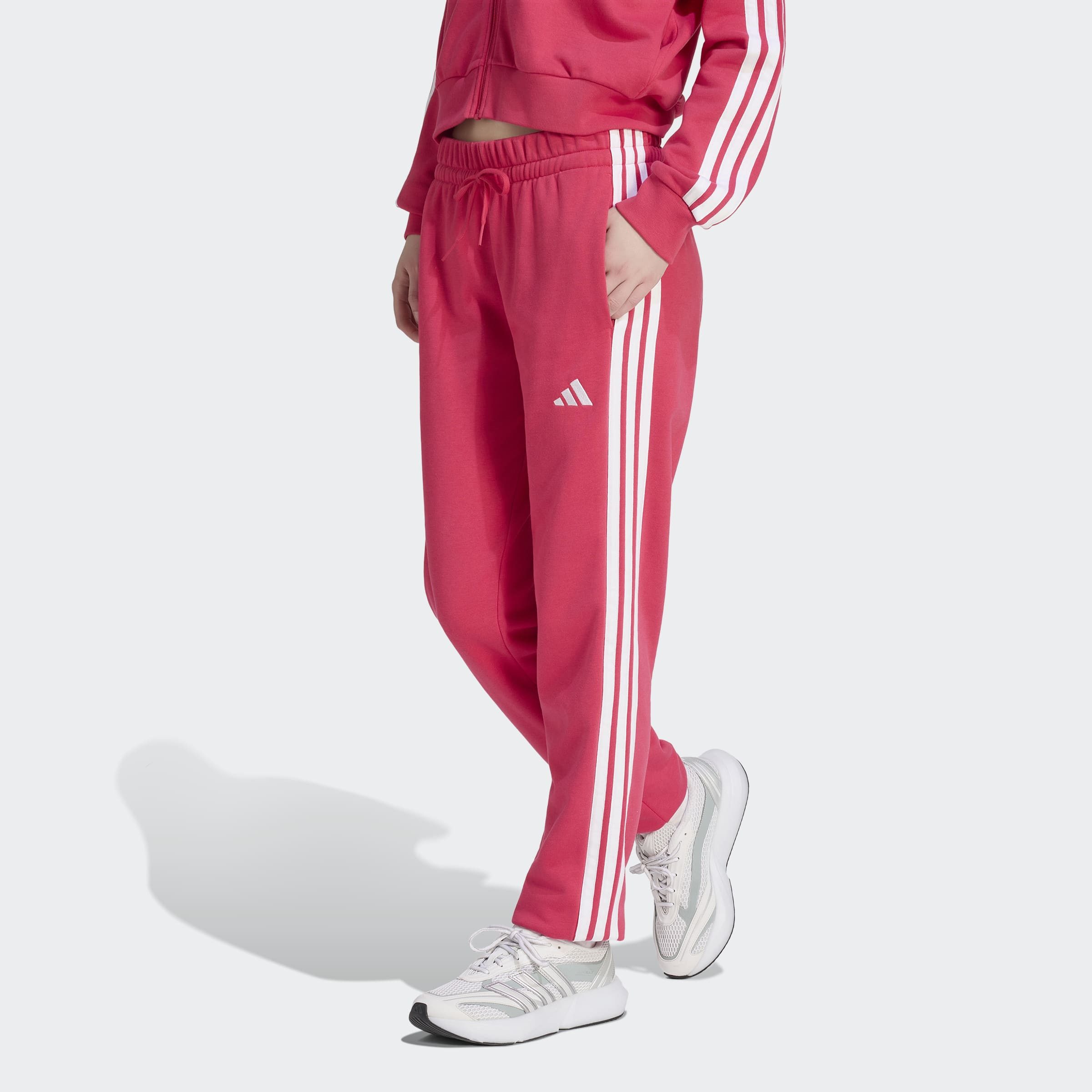 adidas Sportswear Sporthose ESSENTIALS 3-STREIFEN FRENCH TERRY CUFFED Reguläre Passform, mittelhoher Bund, weiches French Terry Material. € 49,99