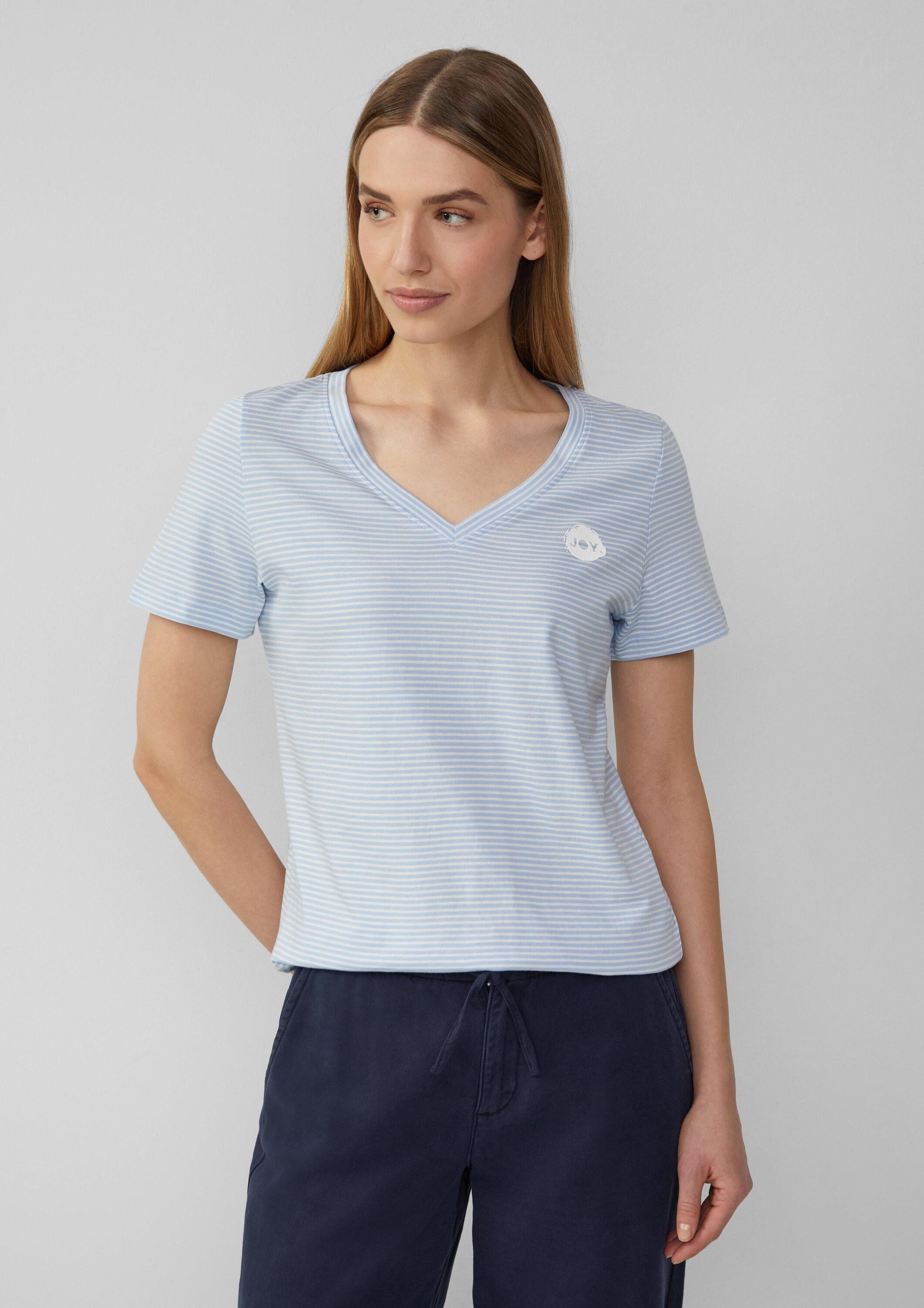 s.Oliver Kurzarmshirt T-Shirt T-Shirt mit V-Ausschnitt und Print-Detail