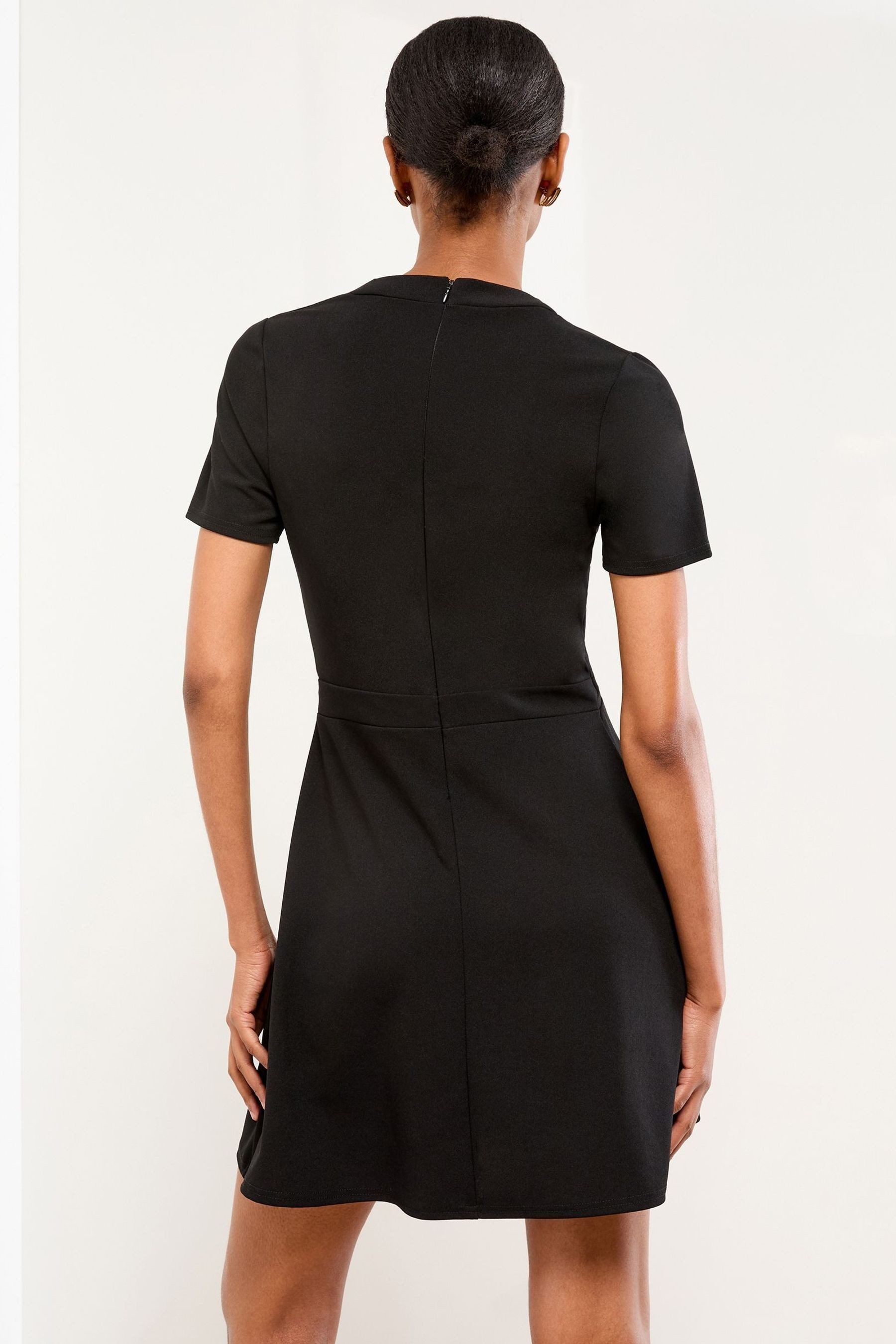 LIPSY Minikleid Lipsy Mini-Skaterkleid mit Military-Knöpfen (1-tlg) günstig online kaufen