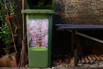 MuchoWow Wandsticker Ein Park mit einer großen Sakura (1 St), Mülleimer-aufkleber, Mülltonne, Sticker, Container, Abfalbehälter