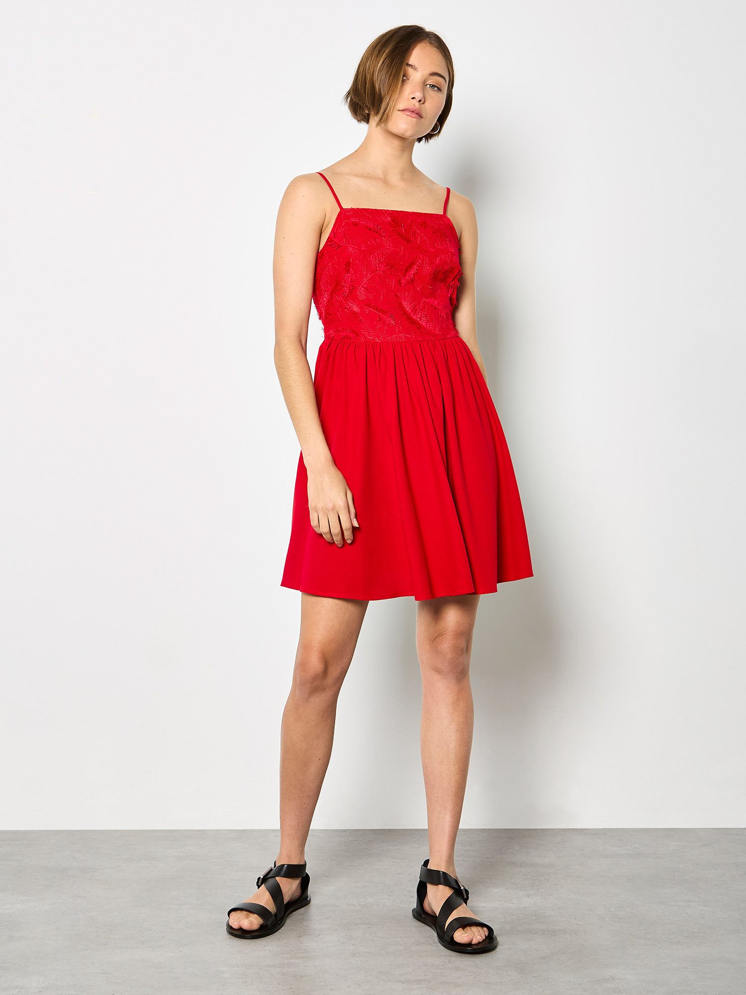 Apricot Minikleid Mini-Kleid mit Cami-Träger und Wimpernstickerei Elastischer Bund