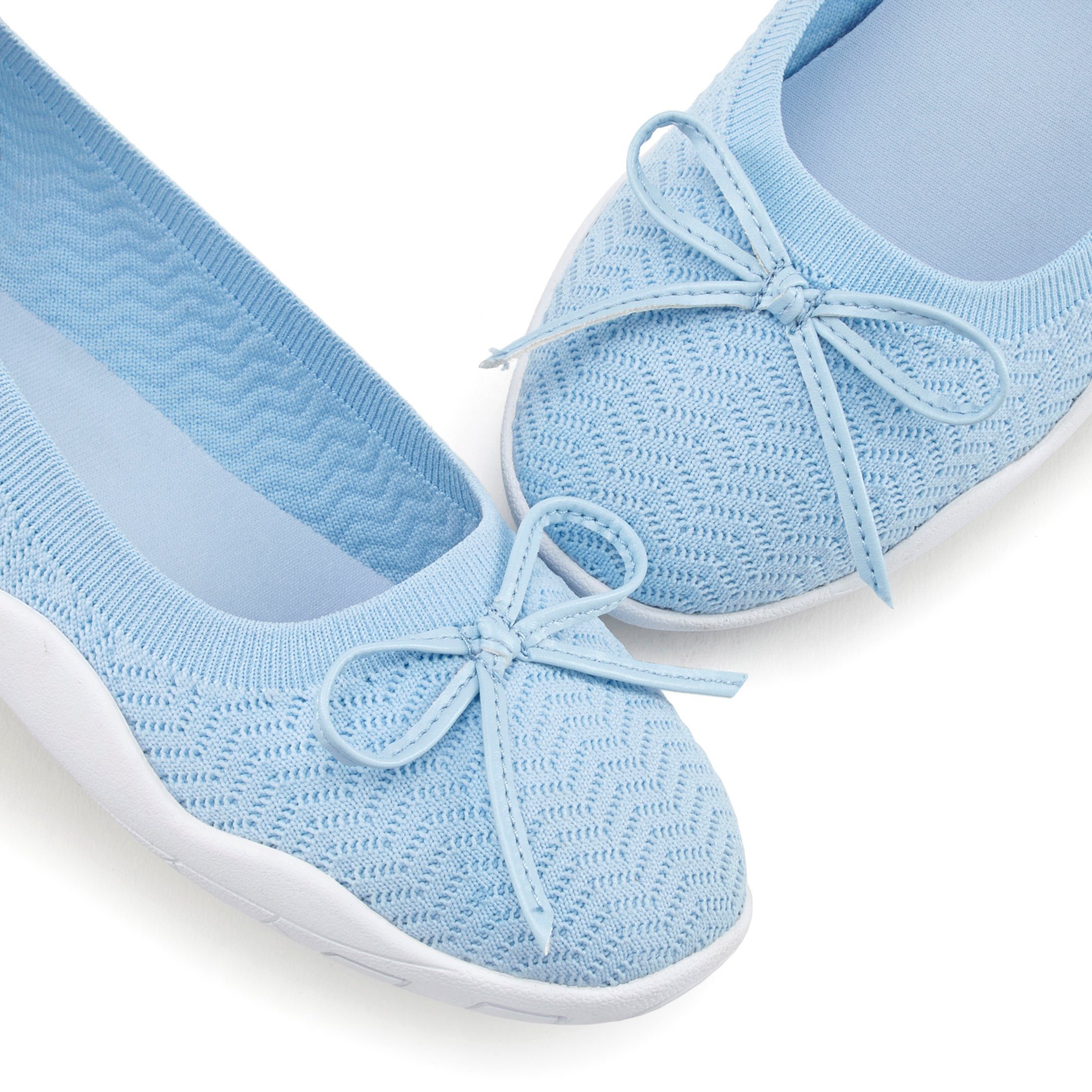 flacher mit VEGAN hellblau Sneaker & superleicht, Ballerinas Slipper, Sohle, LASCANA flexibler Halbschuh