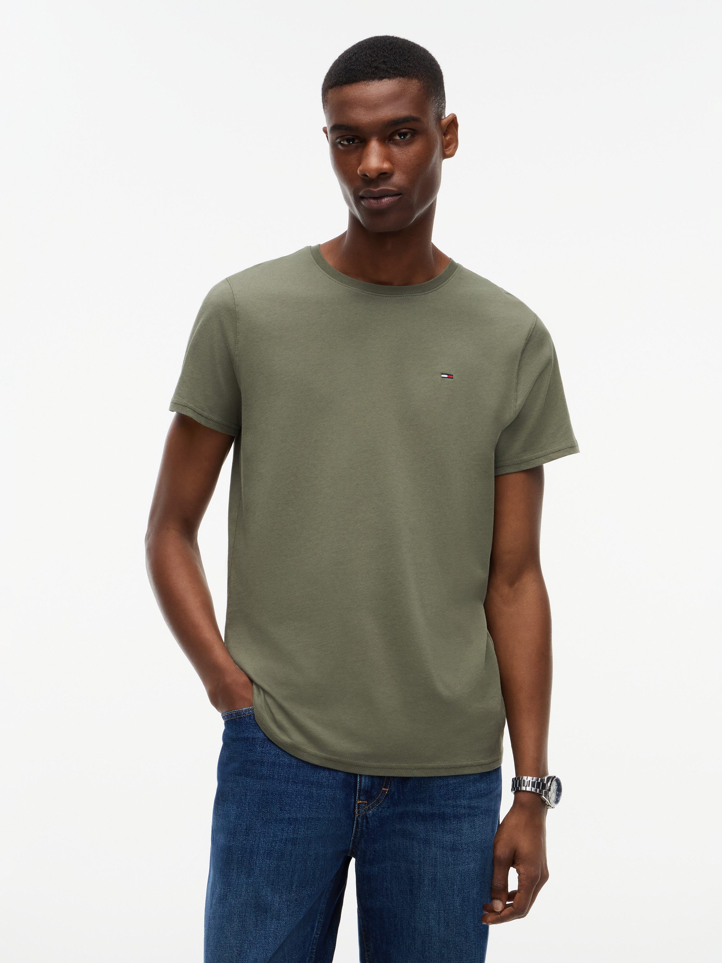 Tommy Jeans T-Shirt TJM ESSENTIAL SOLID mit Rundhalsausschnitt und dezenter Logo-Flag