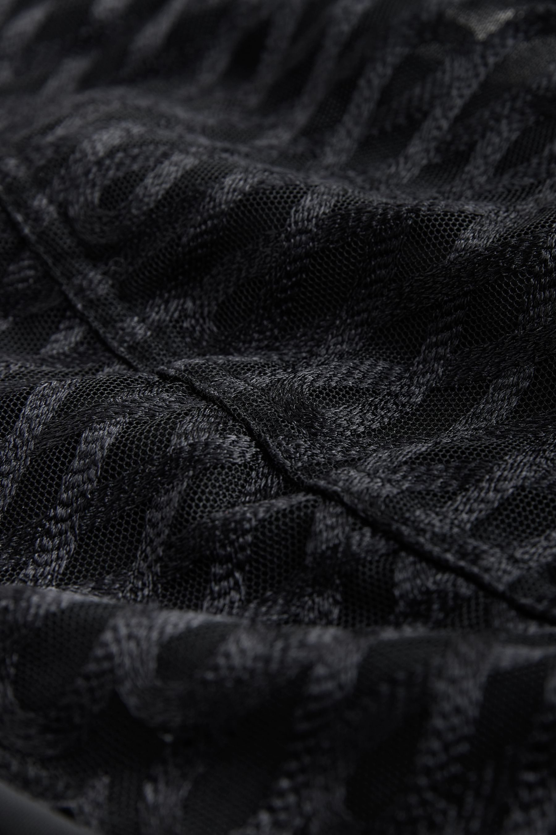 LIPSY Body Lipsy bauchfromender Bodysuit mit Stickerei (1-tlg)