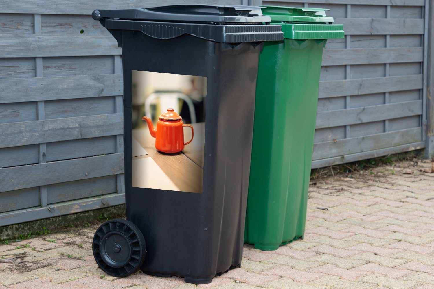Deckel Teekanne Wandsticker MuchoWow Sticker, Mülltonne, Container, (1 mit St), Rote Abfalbehälter Mülleimer-aufkleber, rotem