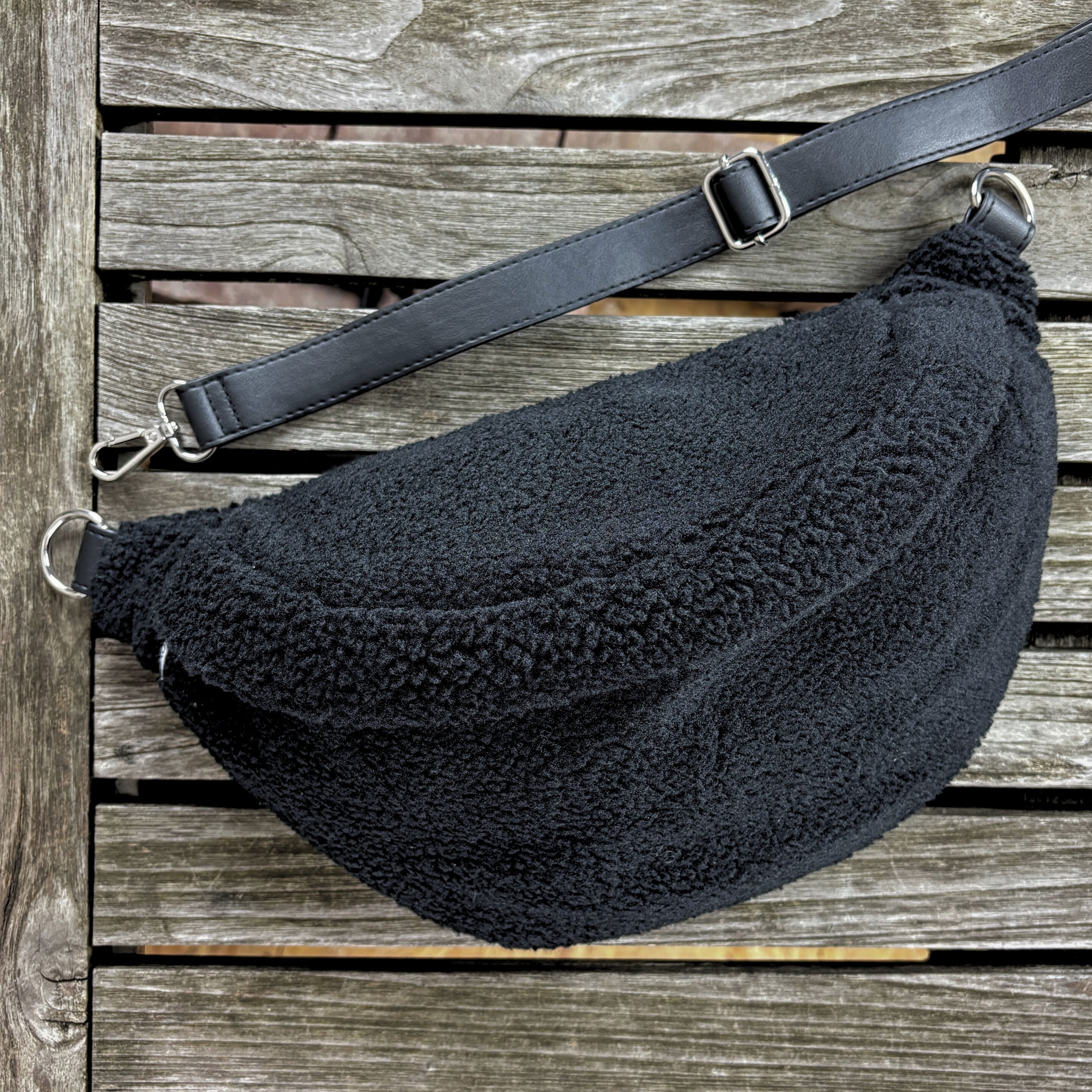 MAONI Bauchtasche Teddy Schwarz (Spar-Set, Bestandteile: 1x Tasche, 2x Taschengurt zum Wechseln), Vegan