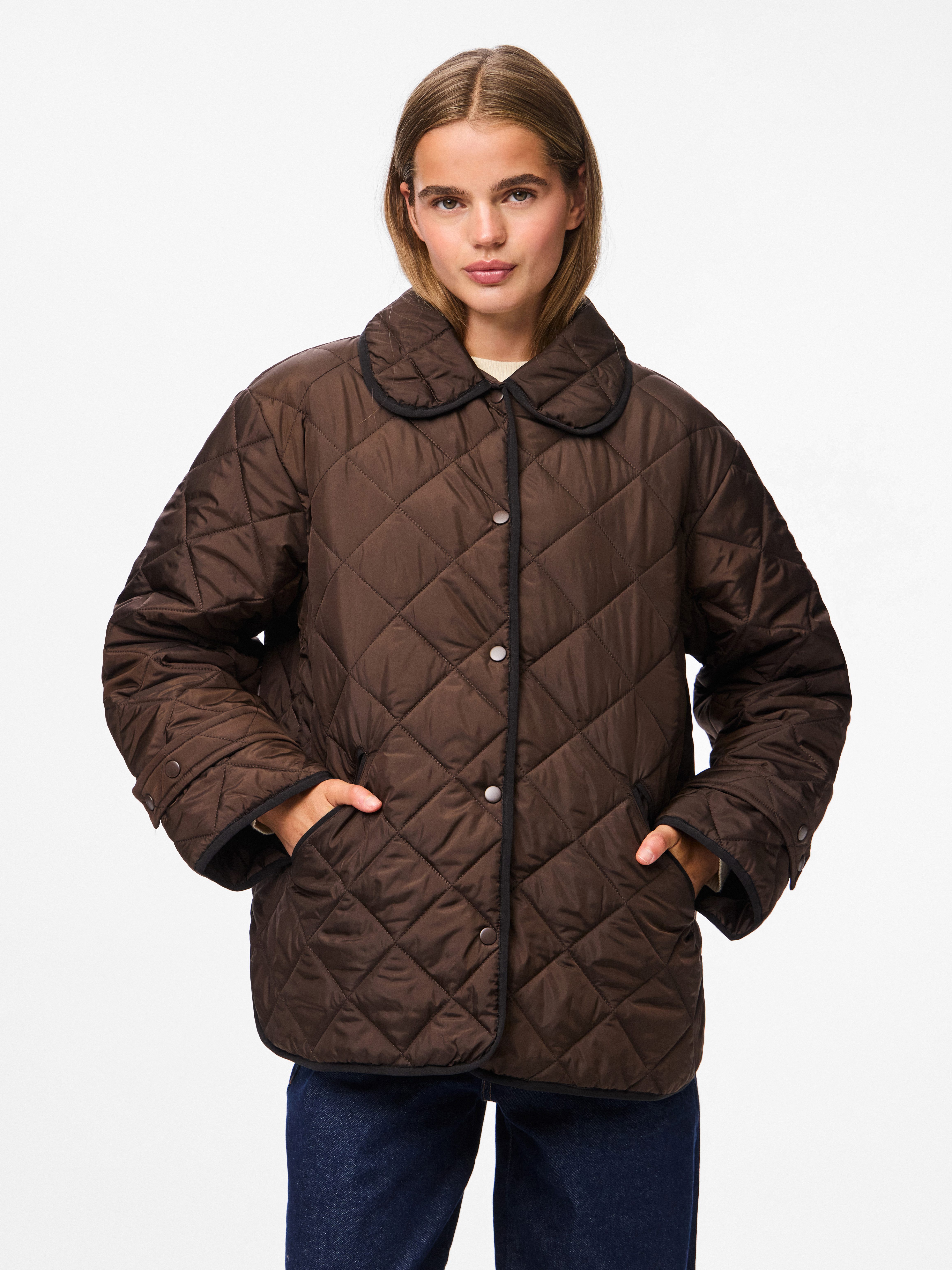 pieces Steppjacke PCEMILY SHORT QUILTED JACKET NOOS BC Kunstfaser
