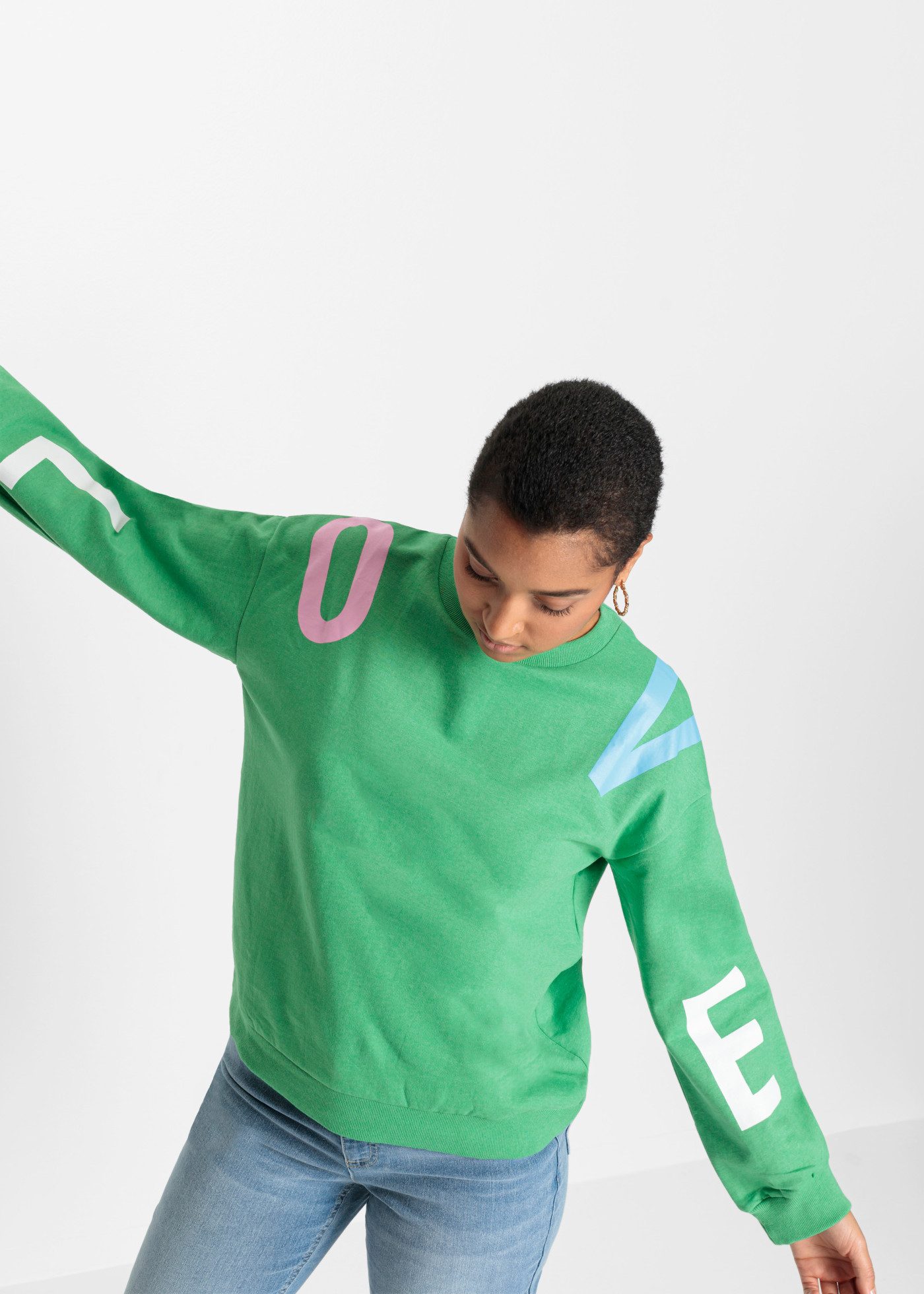 bonprix Sweatshirt lässiger Schnitt, Oversized-Look, Schriftzug-Design