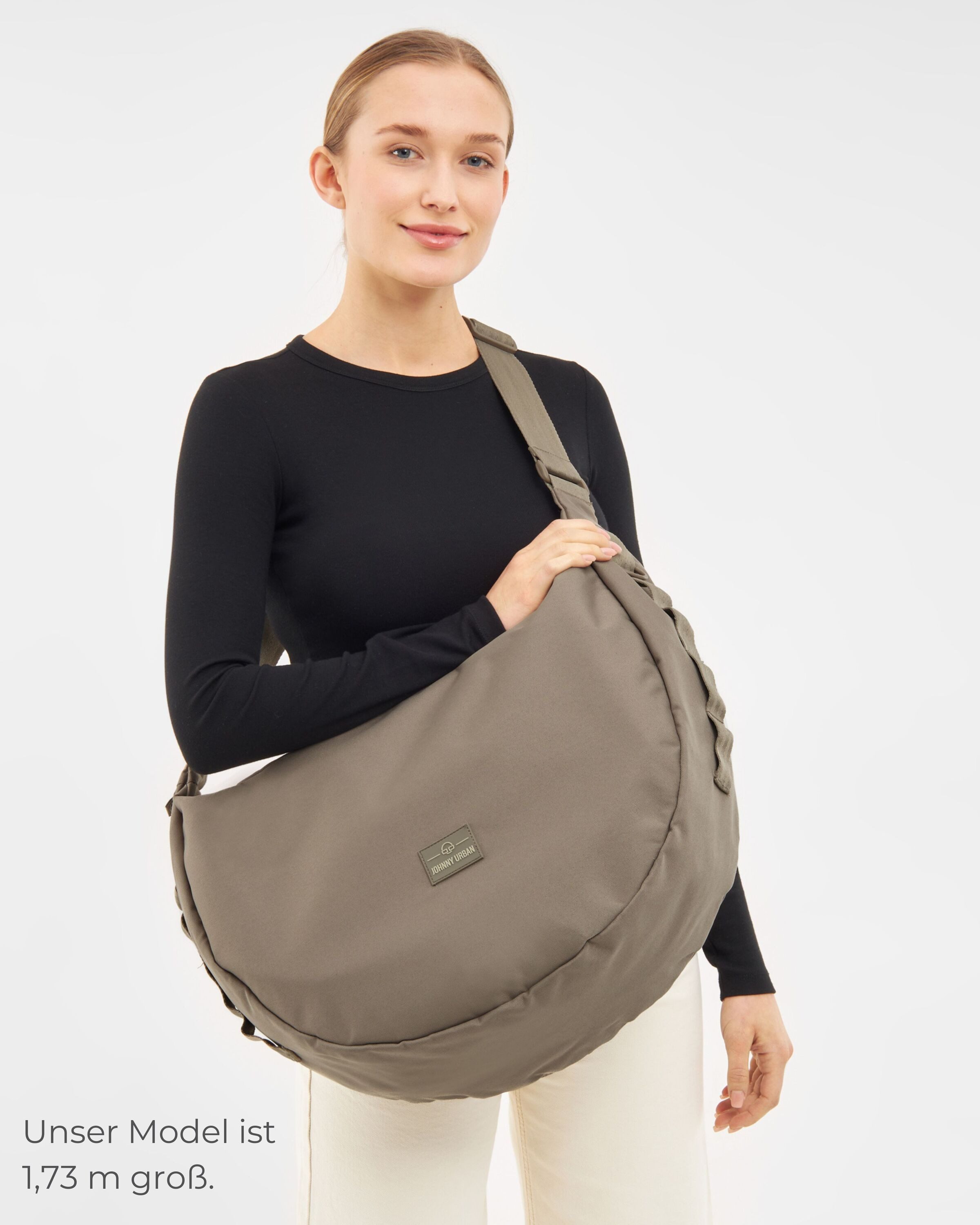 Johnny Urban Umhängetasche Ally XL Half Moon Bag aus recyceltem Polyester, 16, Große Crossbody Bag in Halbmond Form, Wasserabweisend