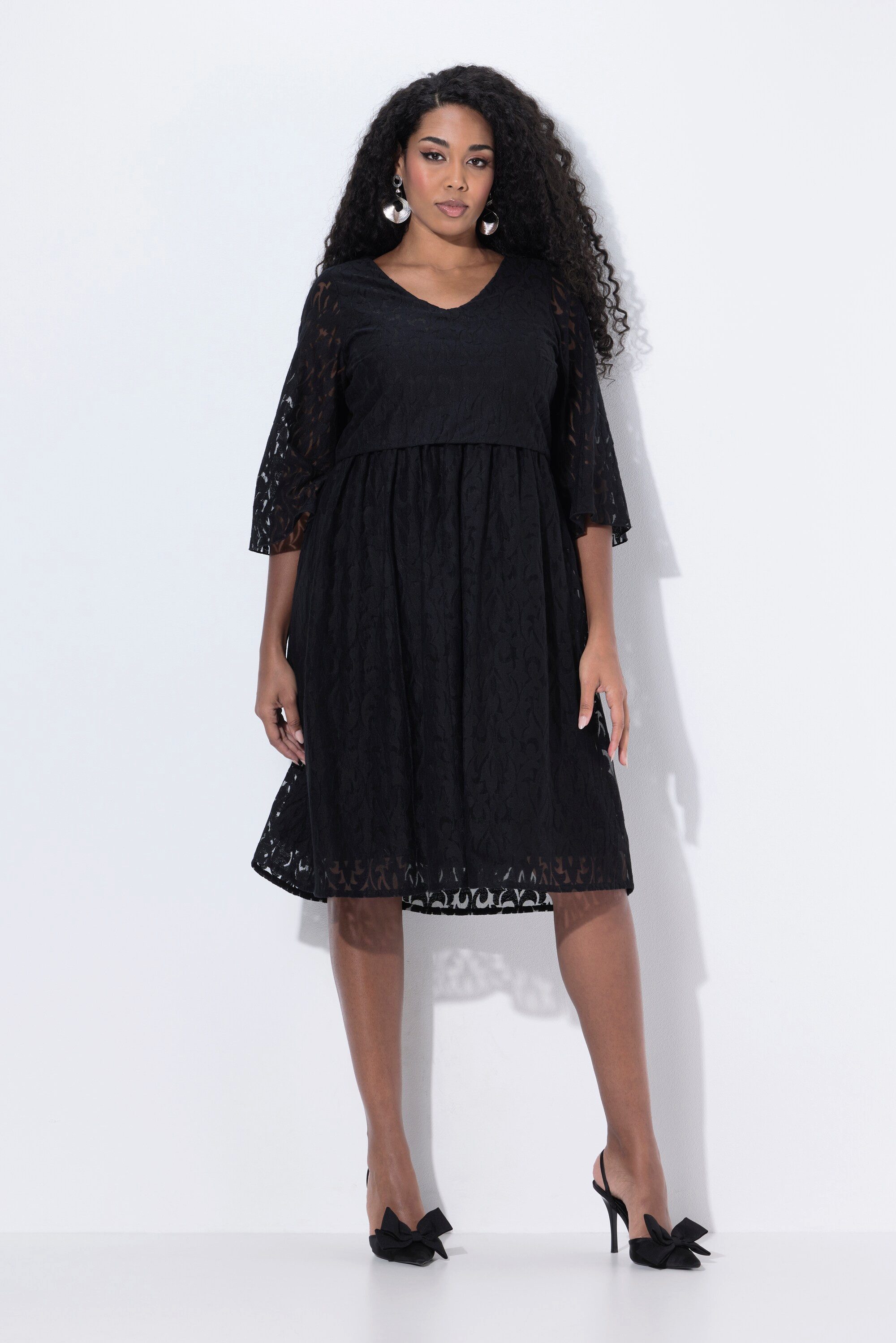 Ulla Popken Cocktailkleid Midikleid Spitze A-Linie V-Ausschnitt Glockenärme günstig online kaufen