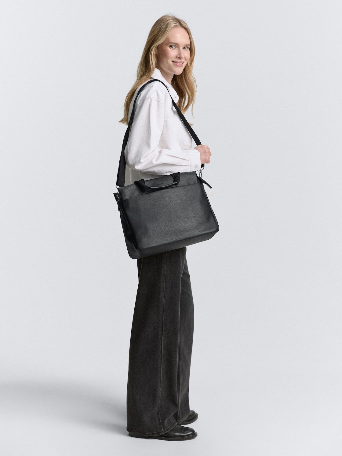 TOM TAILOR Umhängetasche Bags, TTRELLA L Shopper mit gewebtem Trageriemen