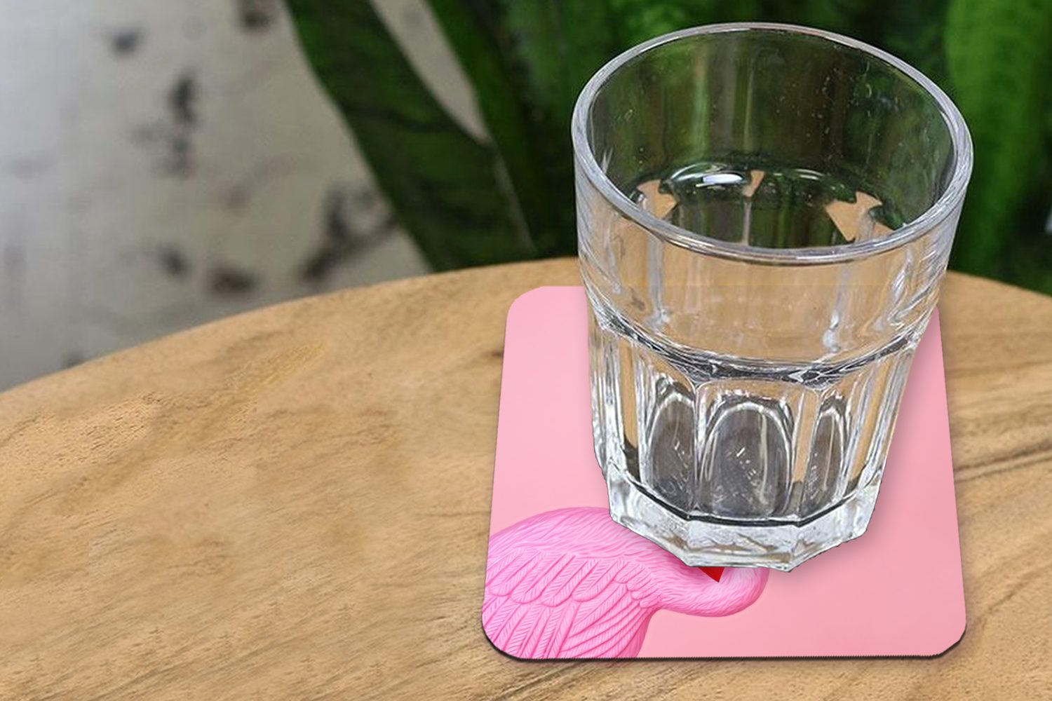 MuchoWow Glasuntersetzer Rosa Plastikflamingo mit Untersetzer, Korkuntersetzer, 6-tlg., Glasuntersetzer, für Gläser, Zubehör Tischuntersetzer, auf Kopf, dem Süßigkeiten Tasse